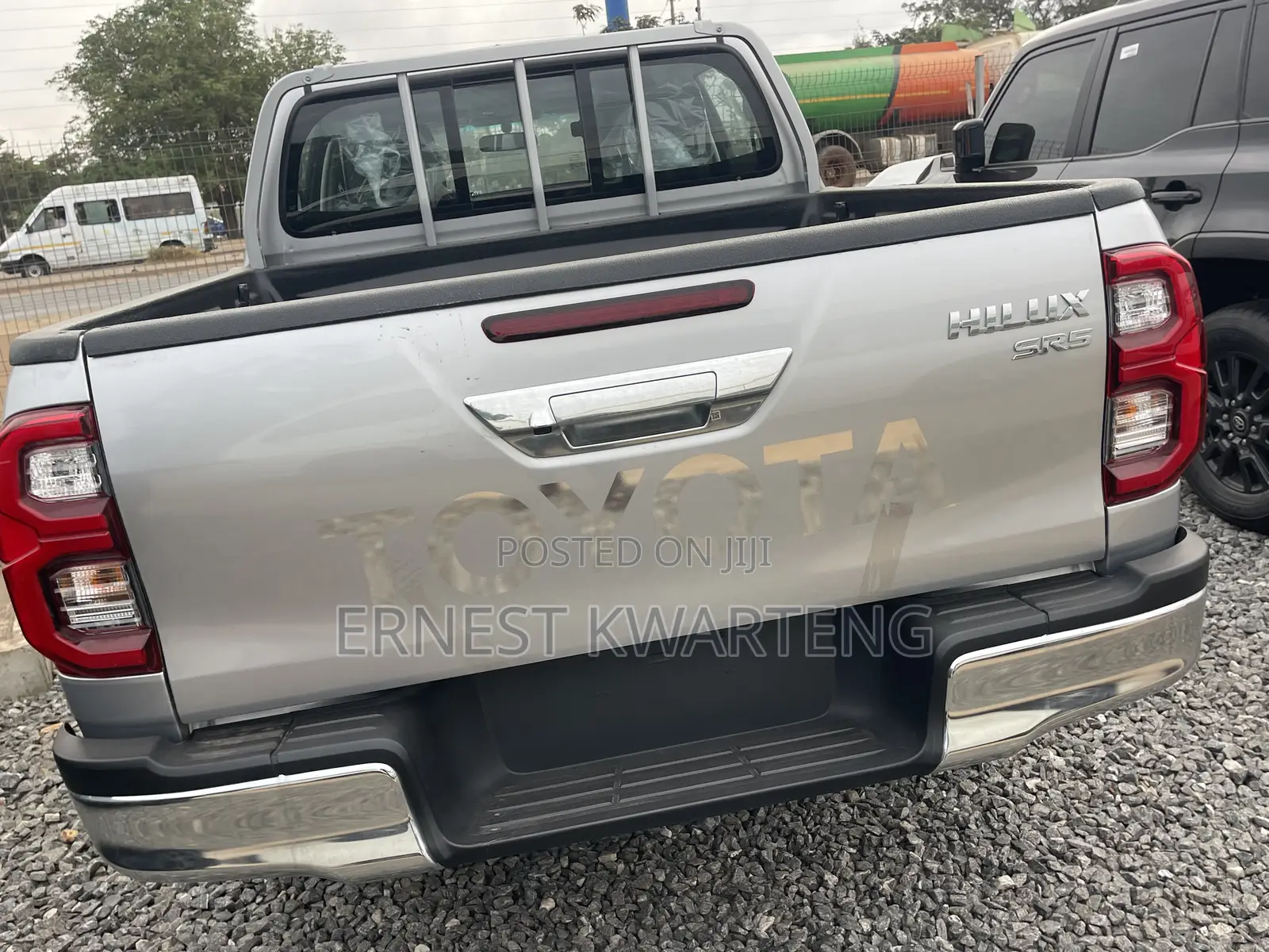 New Toyota Hilux 2025 Gray