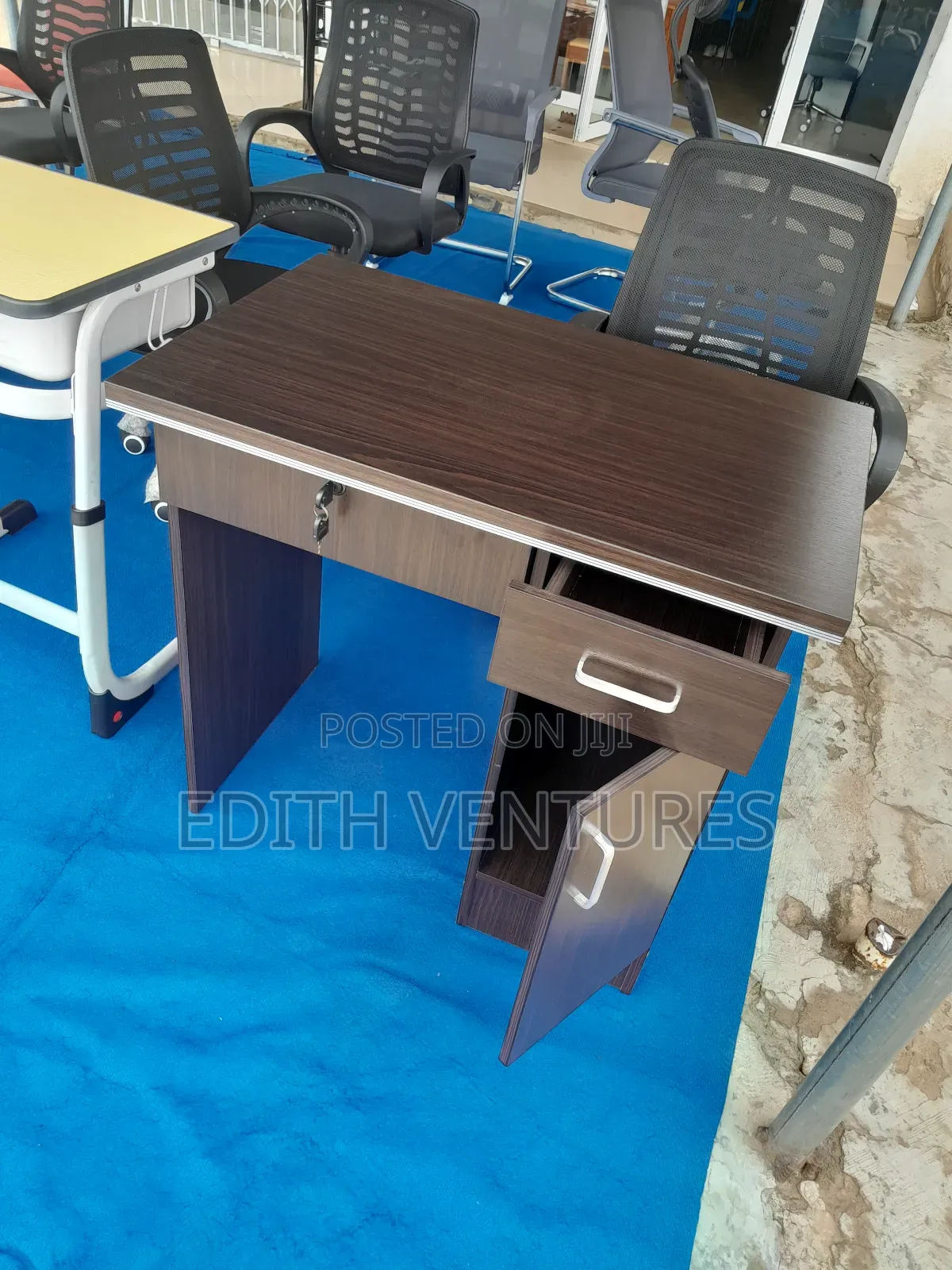 Senate Office Table