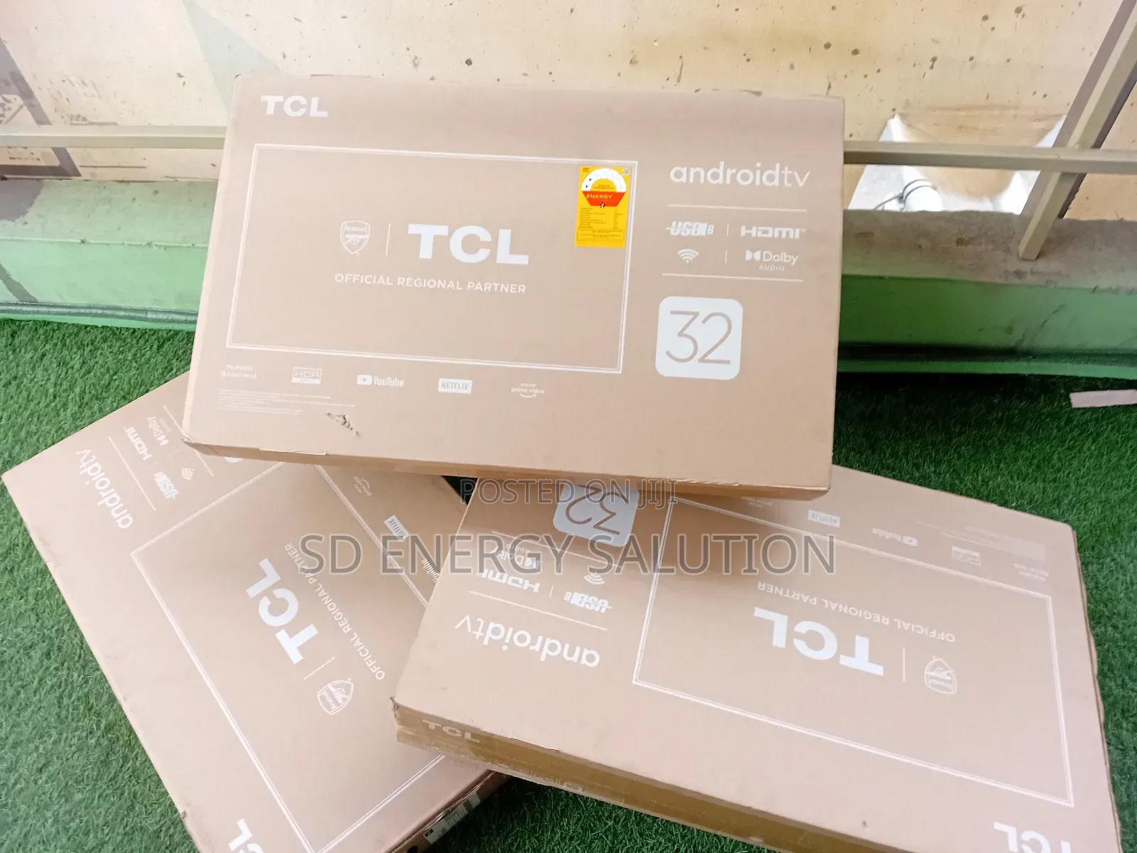 But Your Family Choice TCL 32inches Smart Engaging Tv