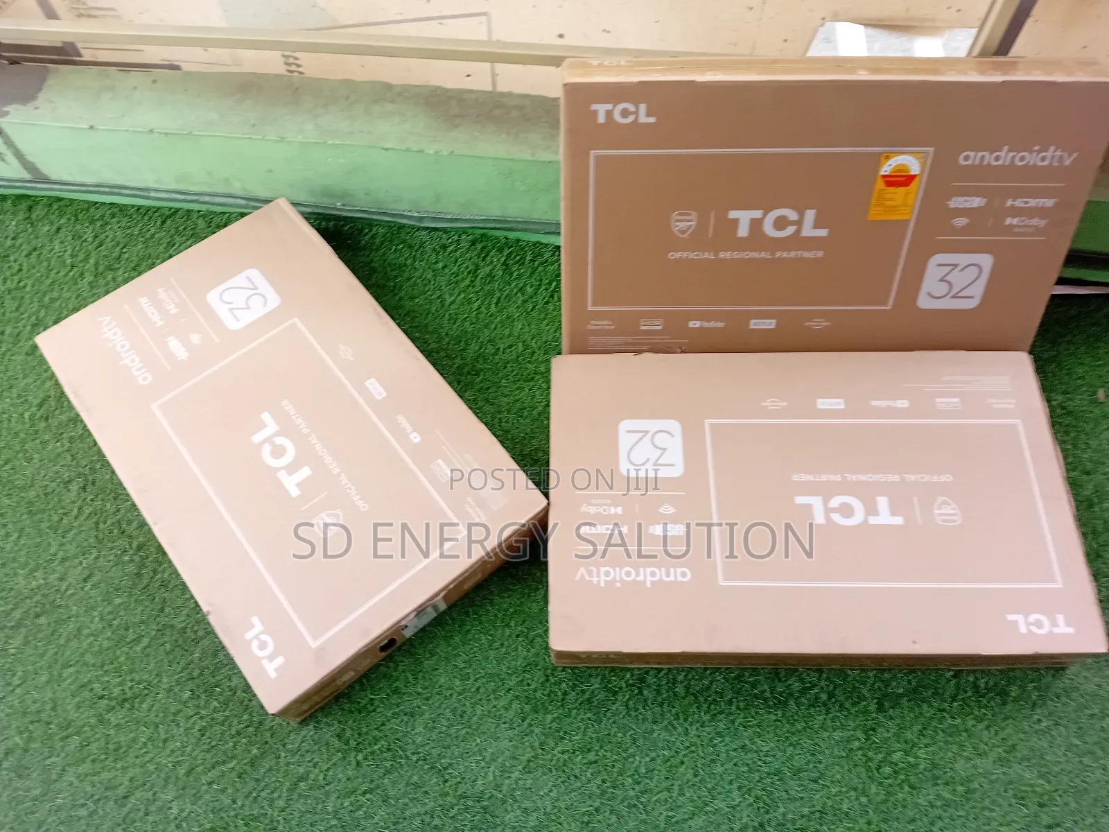Love Your Family With TCL 32inches Smart Tv