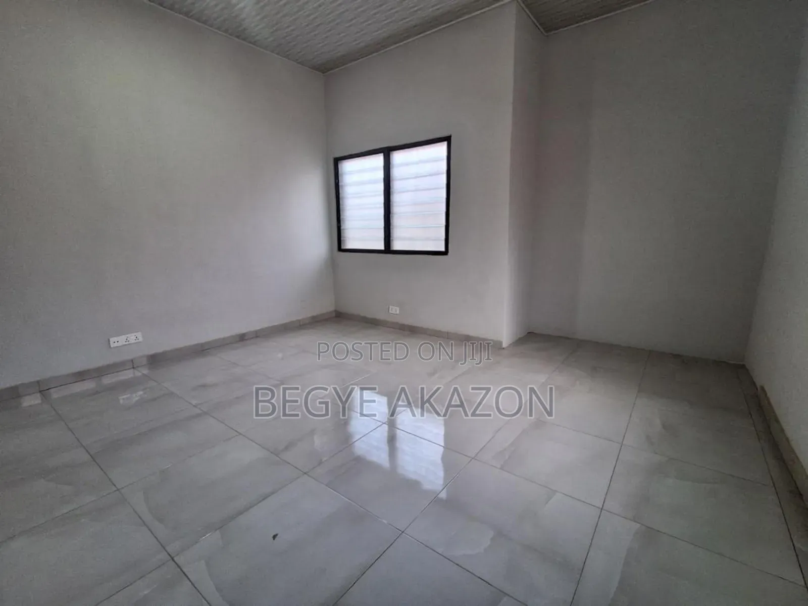 3bdrm House in Oyarifa Mountain Top for sale