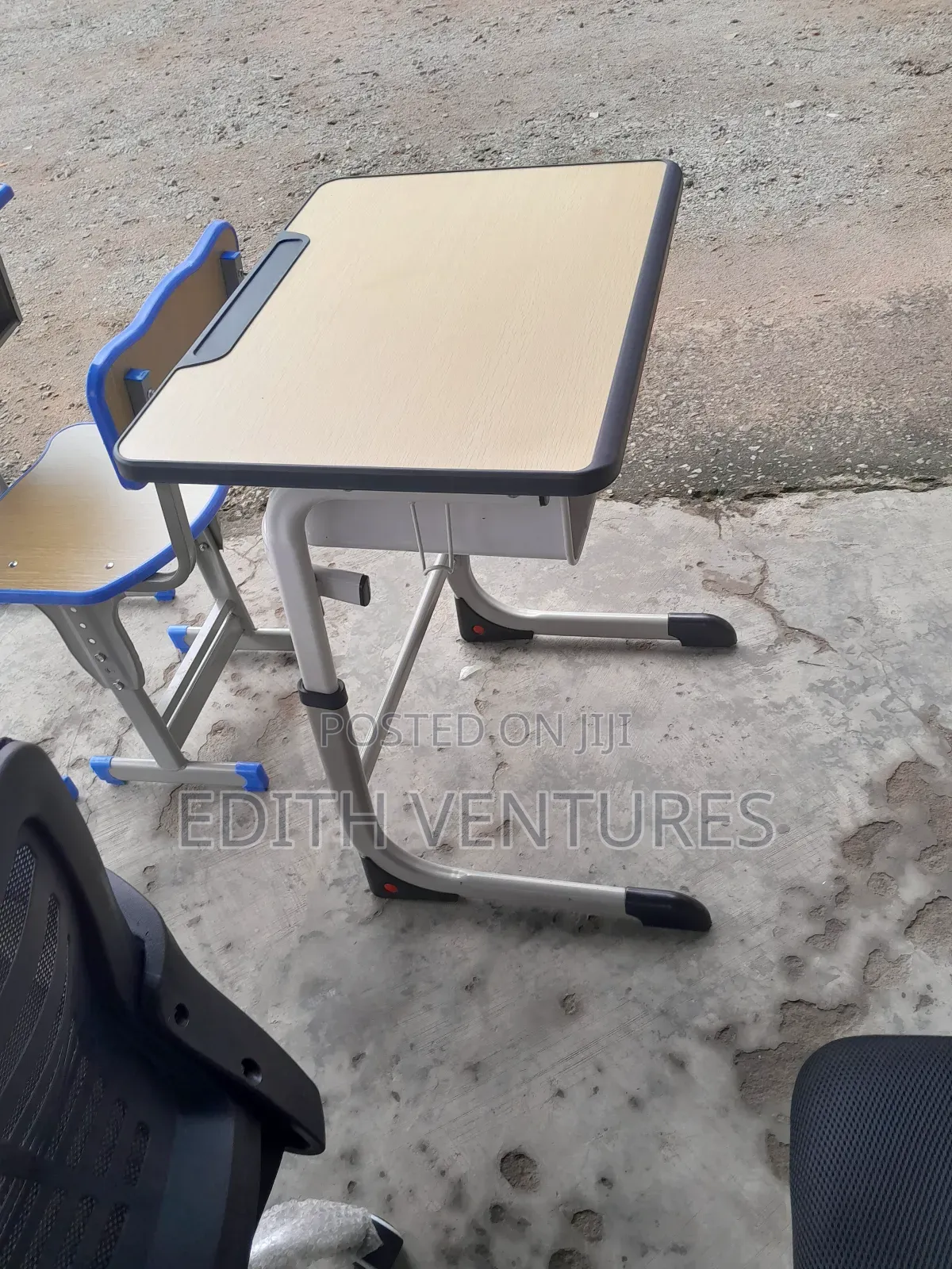 Eignty Study Desk