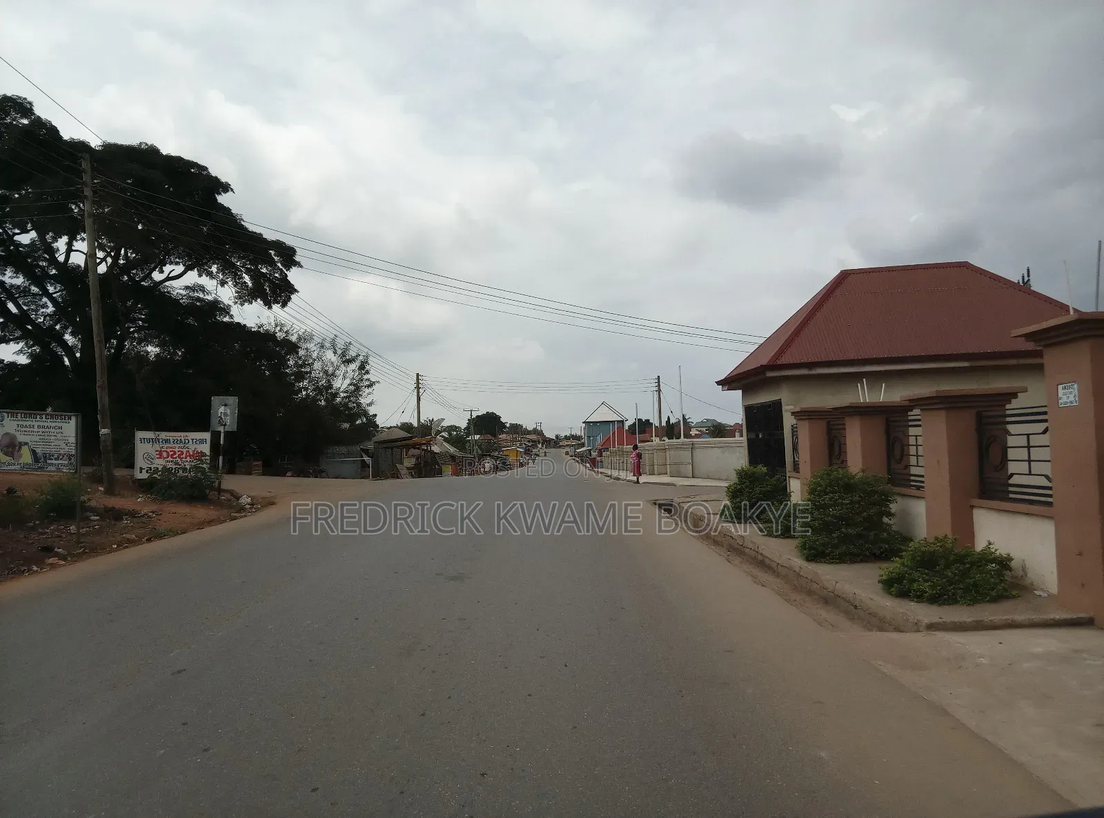 6bdrm House in 6 Bedrooms House For, Kumasi Metropolitan for sale