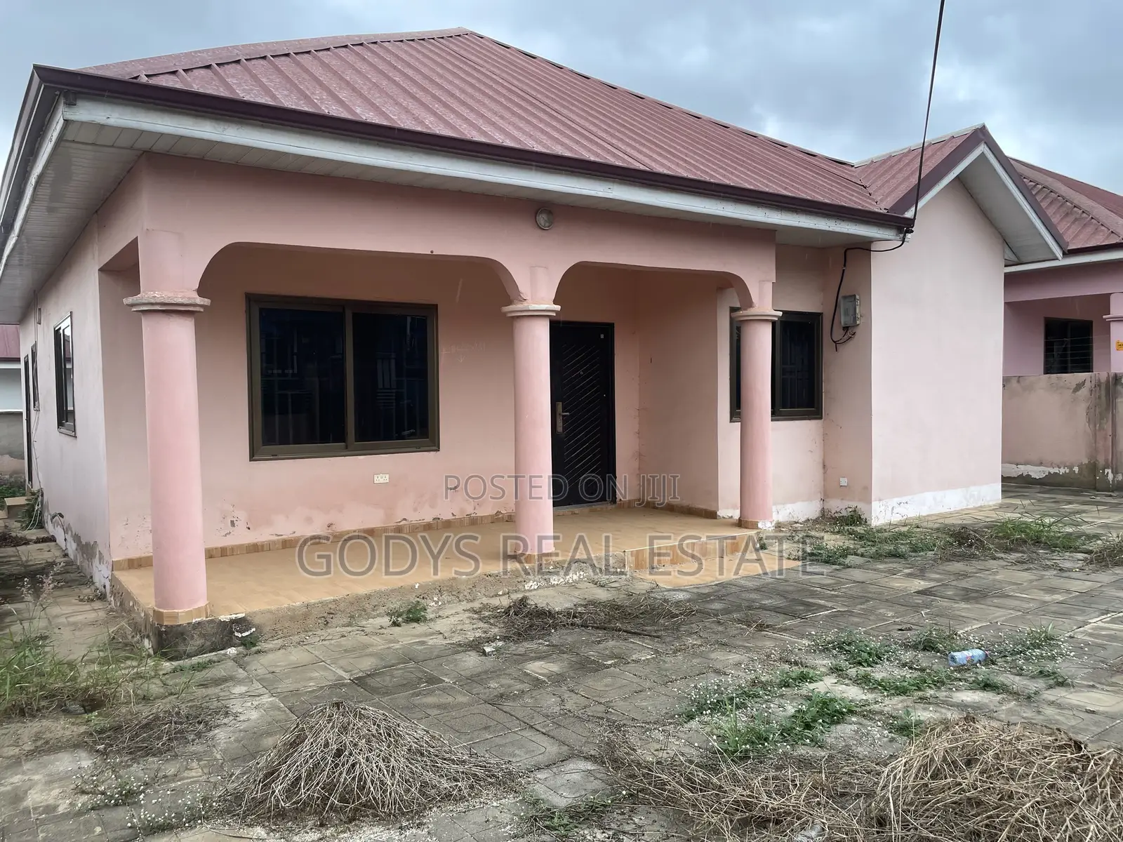 2bdrm House in Opeikuma, Kasoa for sale