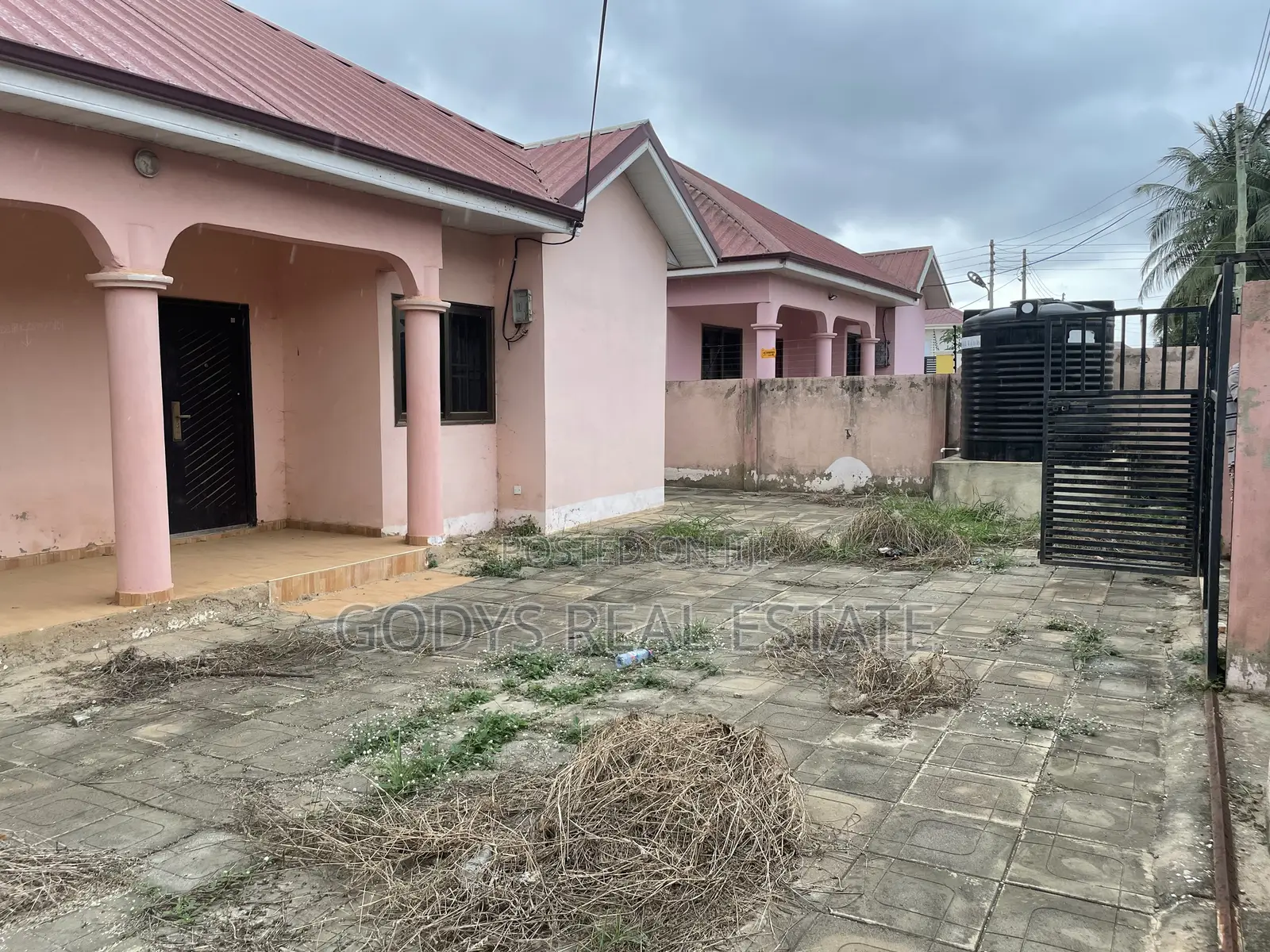 2bdrm House in Opeikuma, Kasoa for sale
