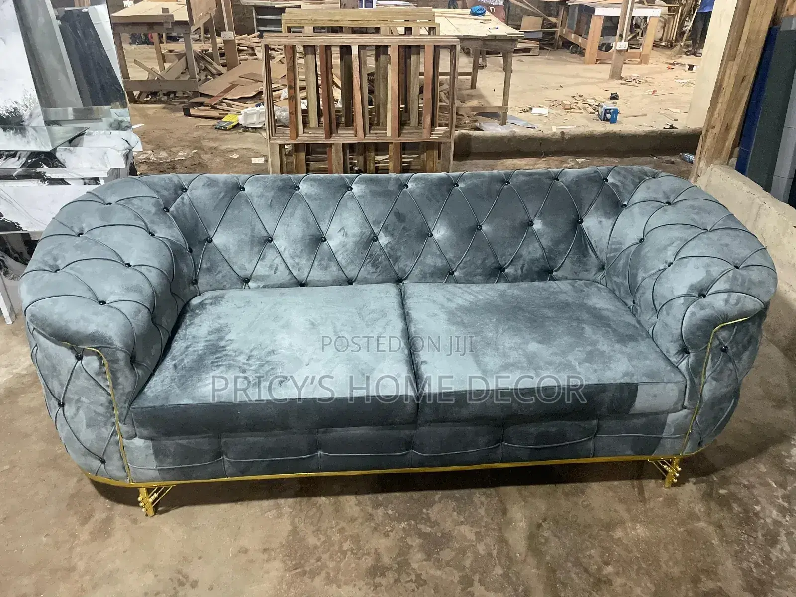 Luxurious 3 in 1 Sofa Available in All Colors