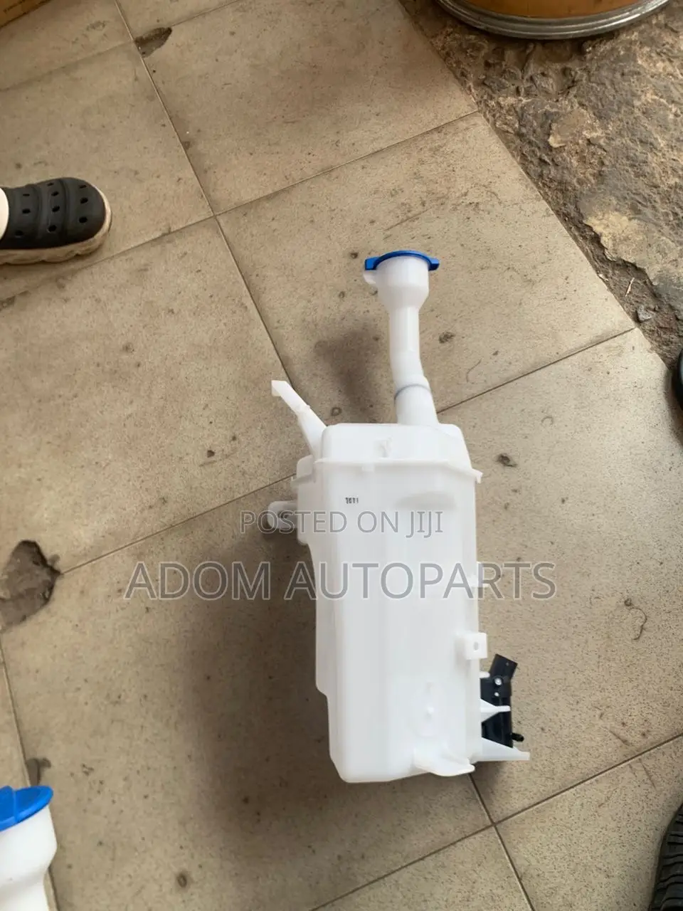 Toyota Rav4 Wiper Wash Bottle