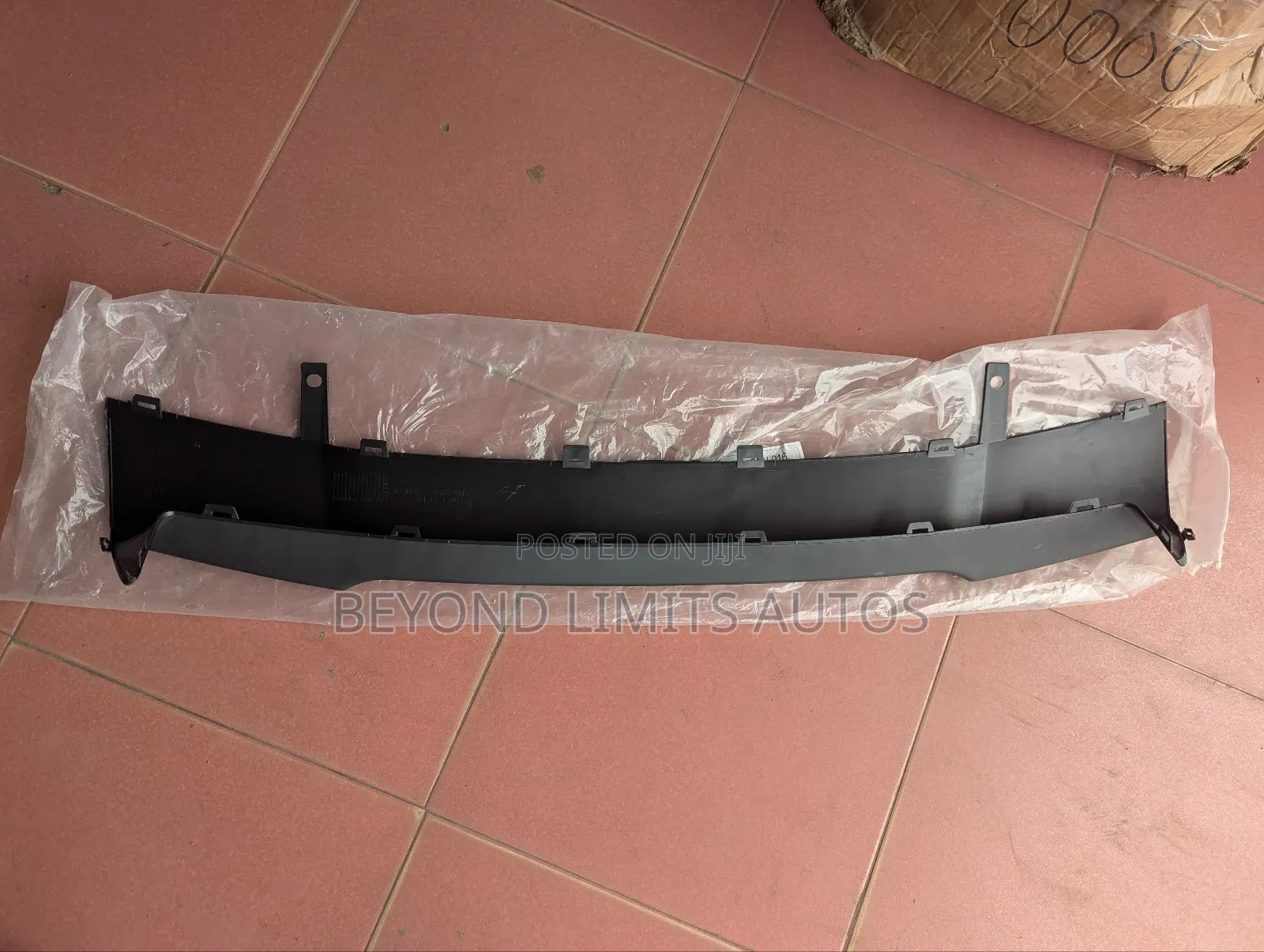 Honda CRV Cr-v 2017,2018,2019 Front Bumper Lip / Ash Moulding