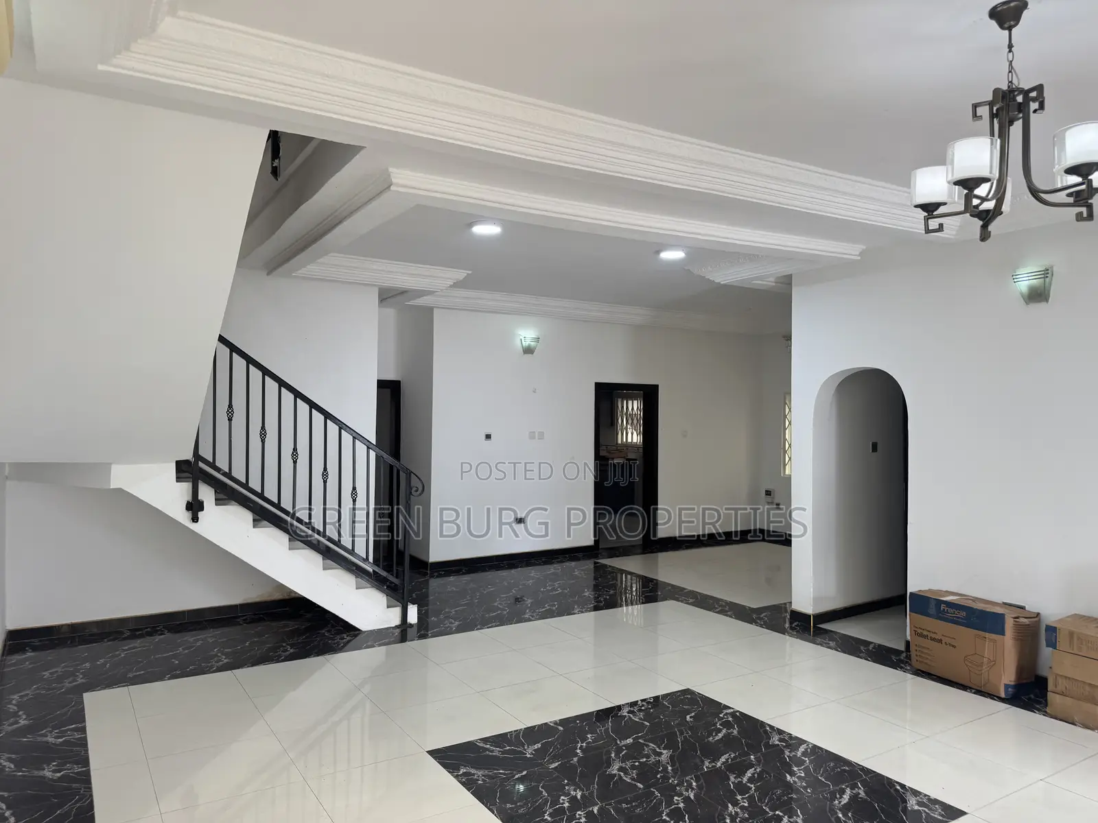4bdrm Townhouse / Terrace in Cantonments for rent