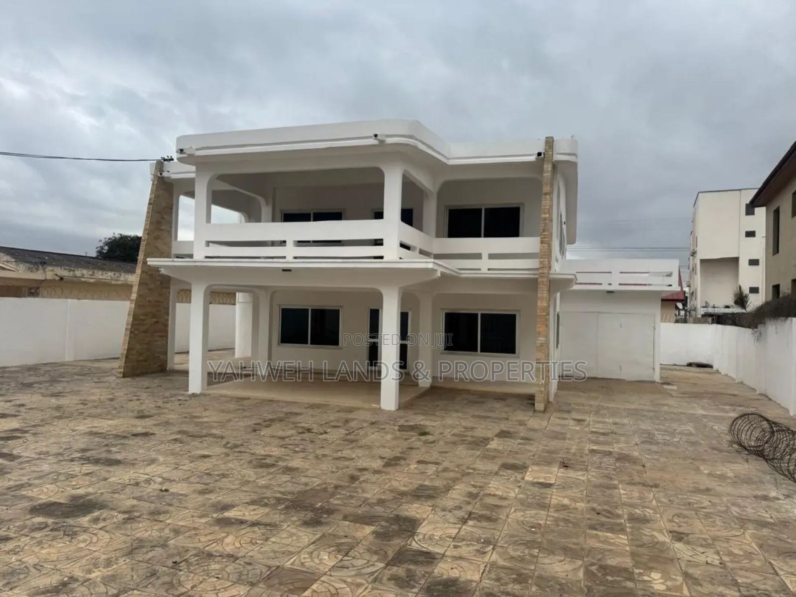 5bdrm House in East Legon for rent