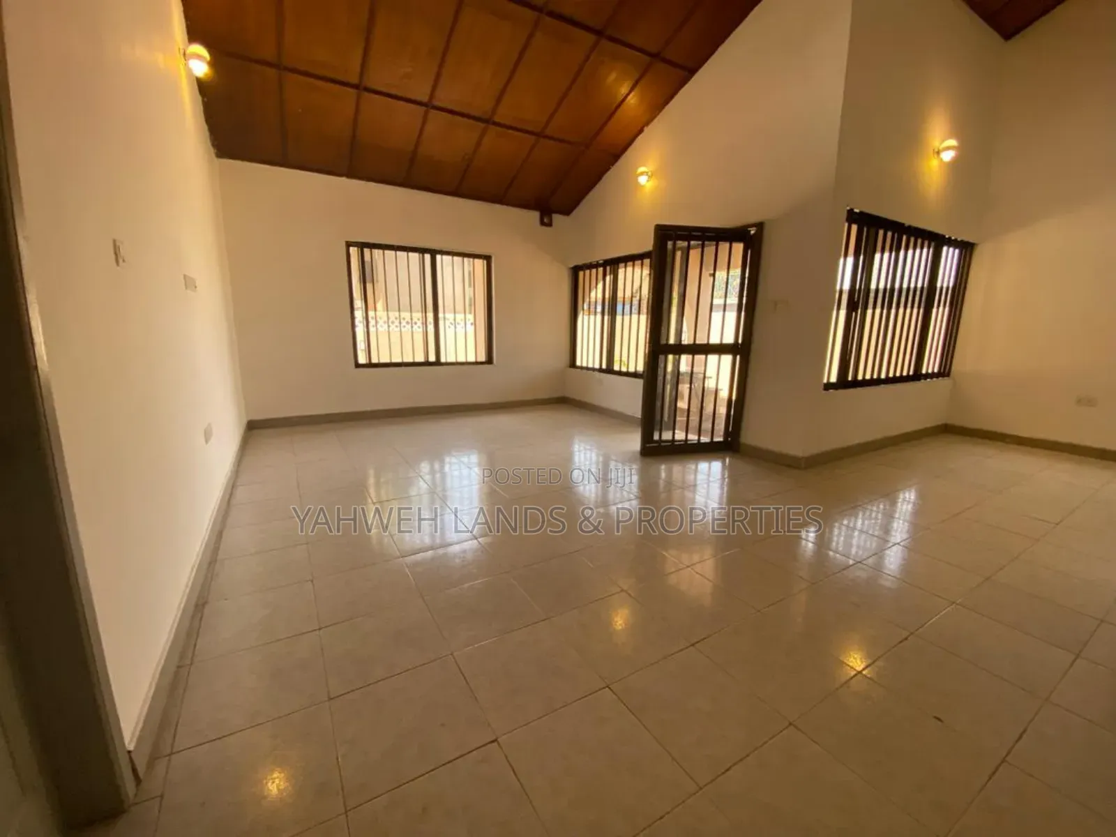 3bdrm House in Nungua for sale