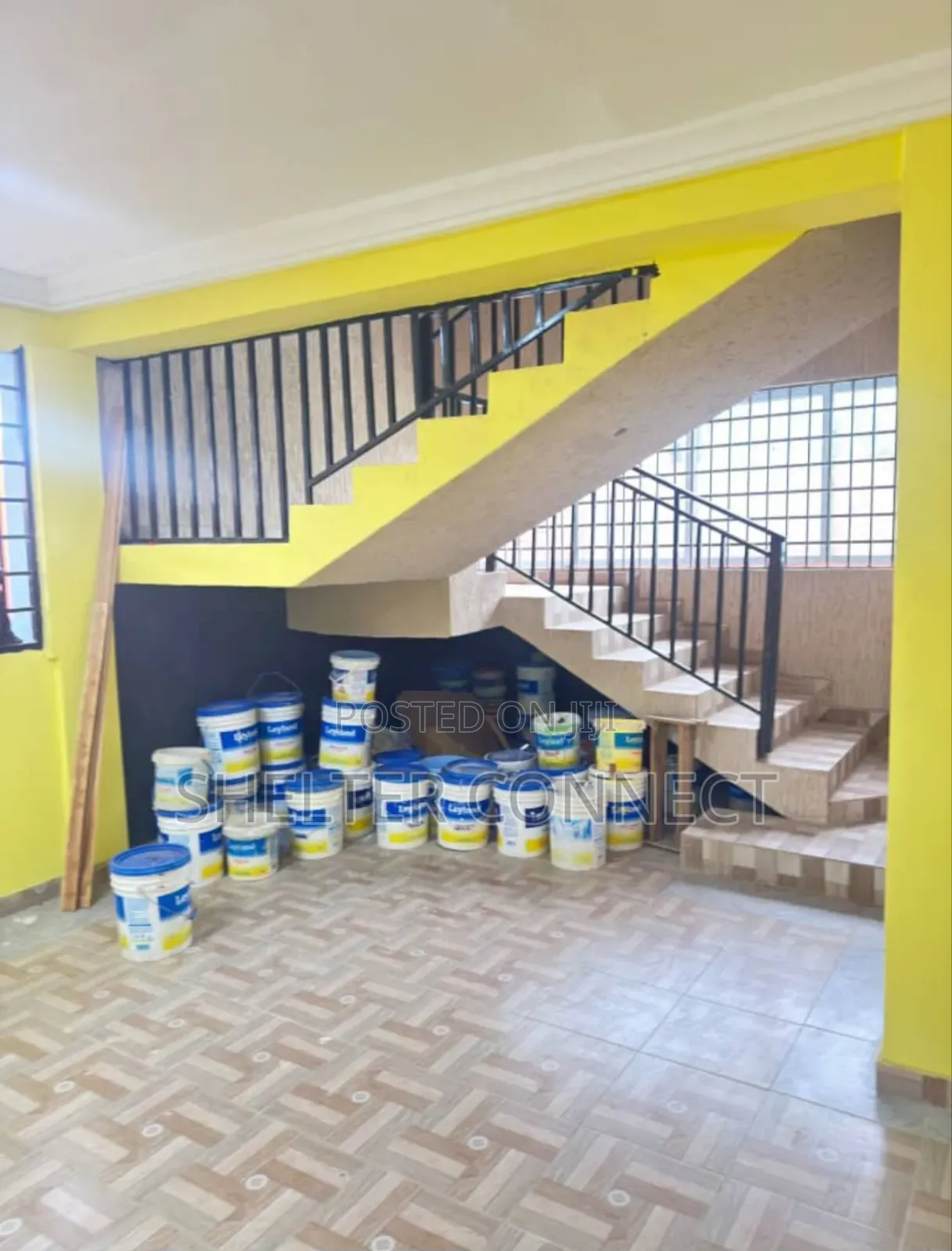 20bdrm Apartment in Teiman, Oyarifa for sale