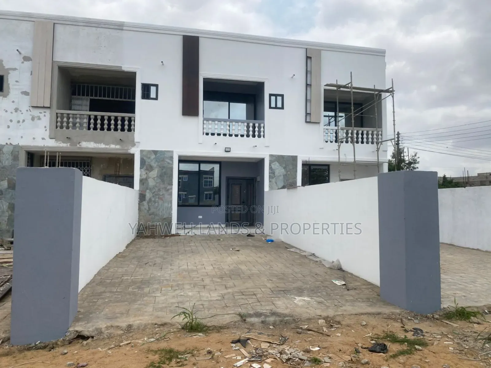 3bdrm House in Adenta for sale