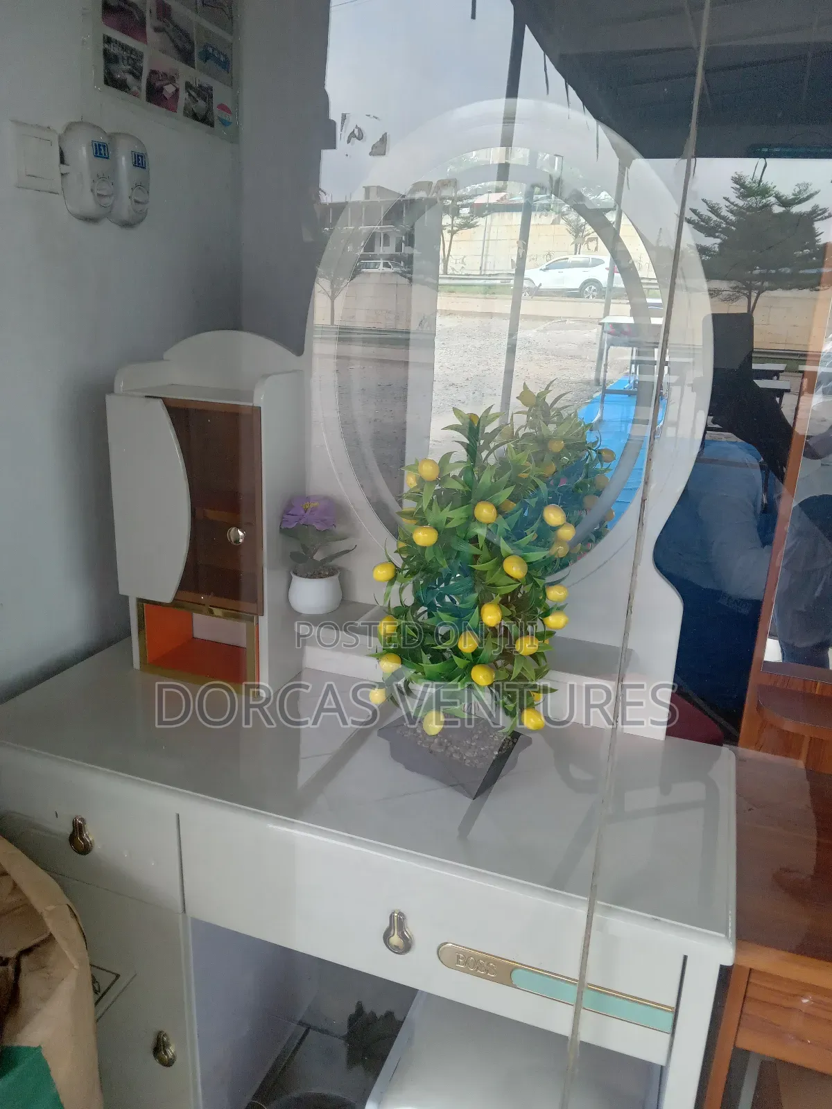 Nancle Dressing Mirror