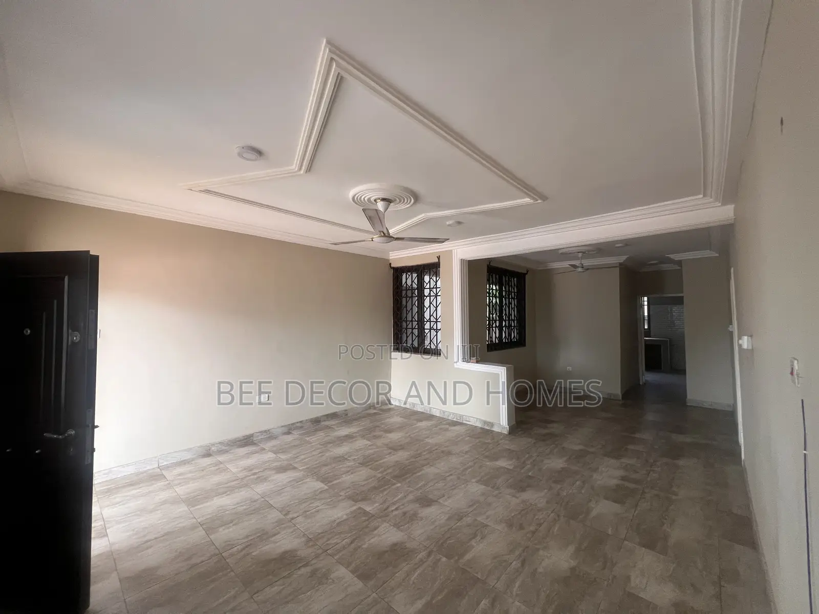 2bdrm Apartment in Bee Decor & Homes, Old Ashomang for rent