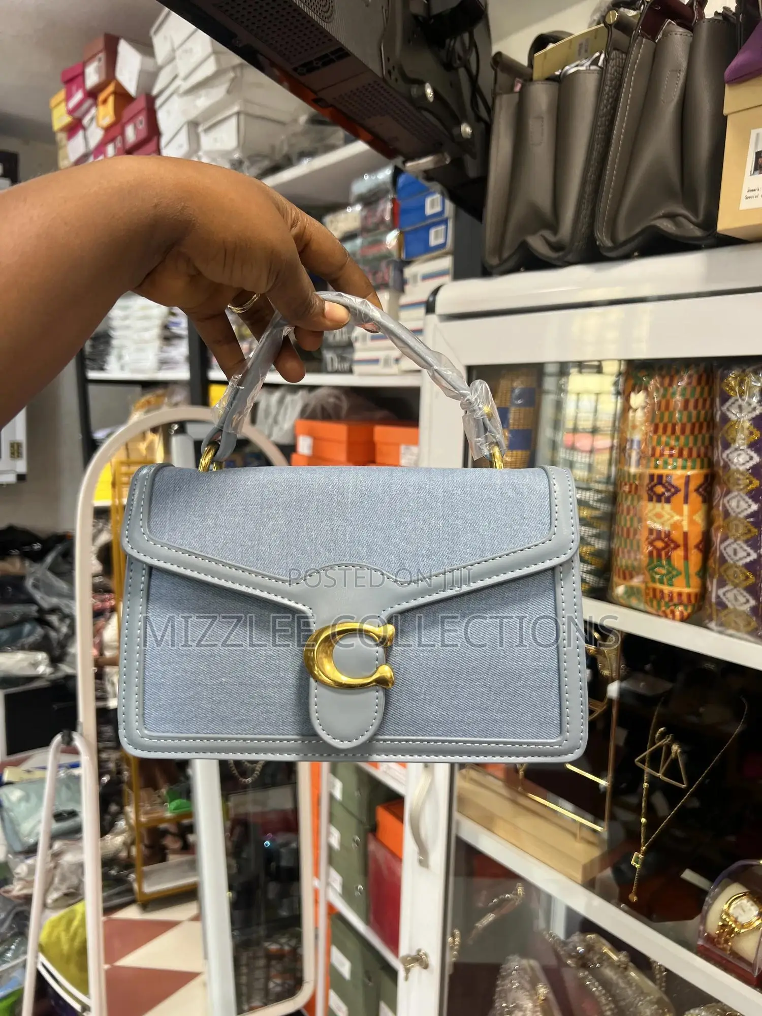 Quality Ladies Coach Bag Fully Boxed