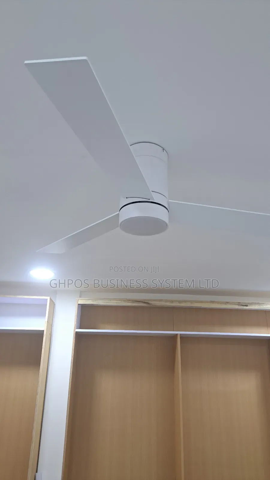 Ubero Smart Ceiling Fan With Light and App Control