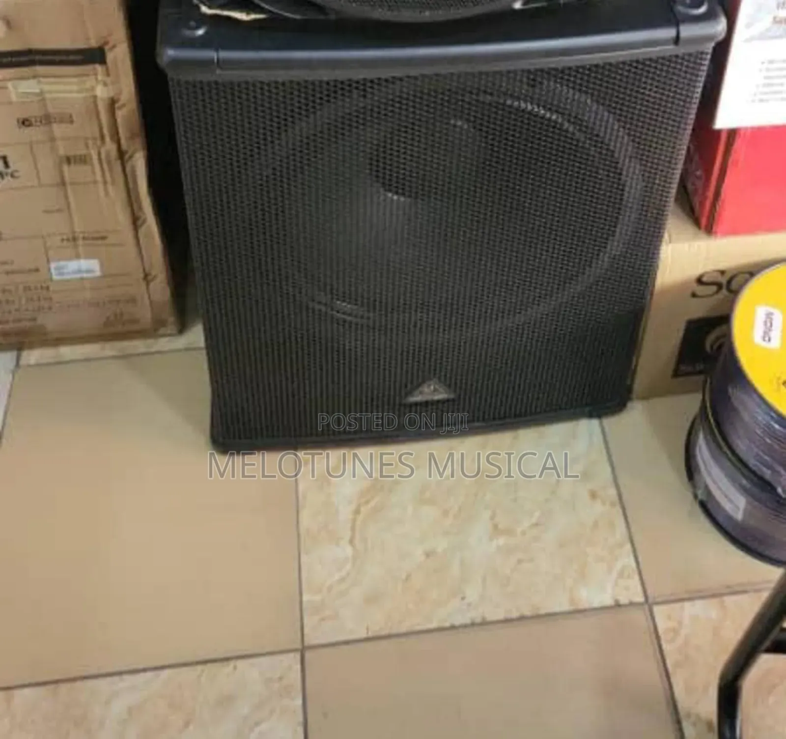 Behringer Eurolive High-Performance Active 3000 Watt Pa Subwoofer.