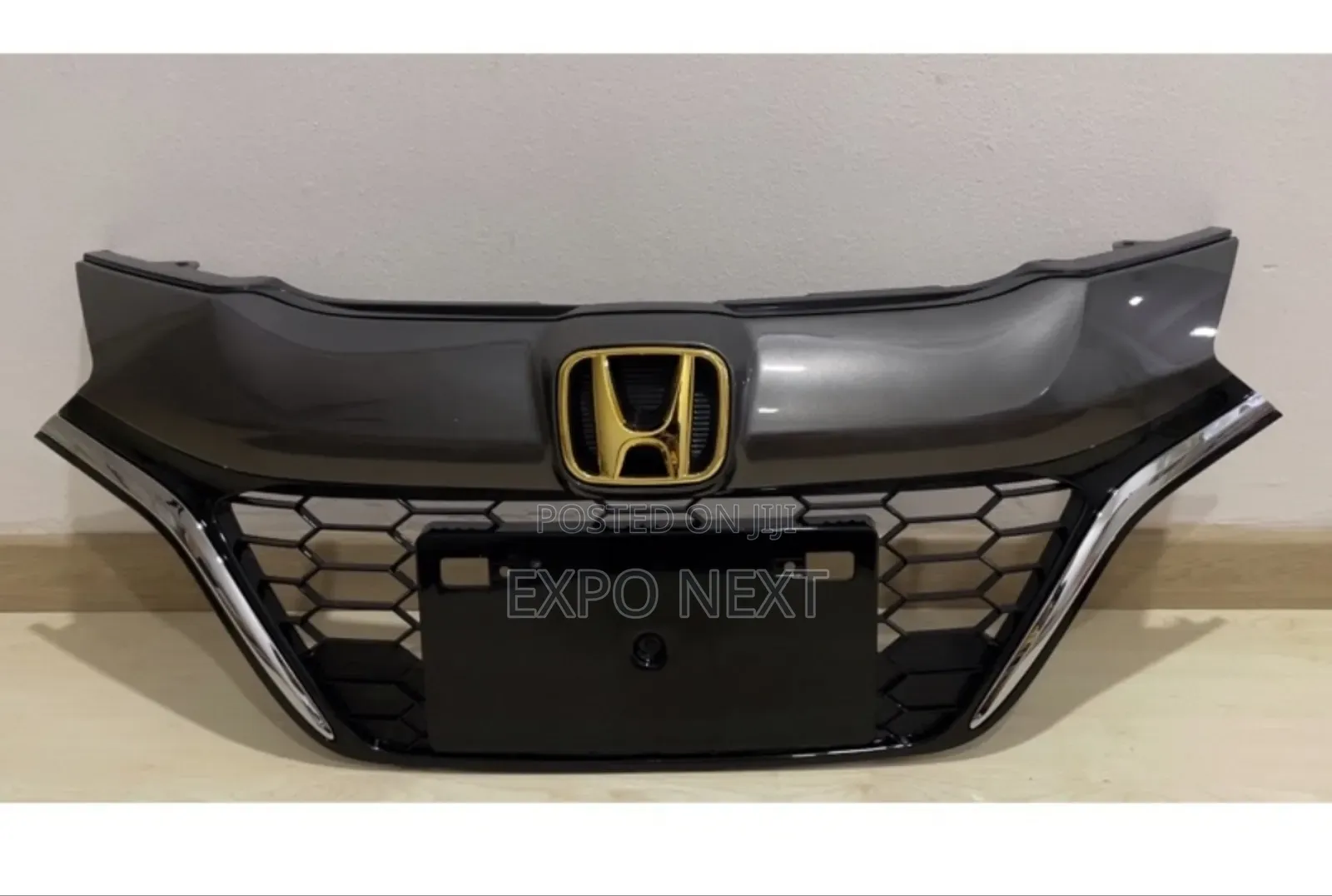 Black & Chrome Front Upper Grille  2016-2018 Honda Hr-v