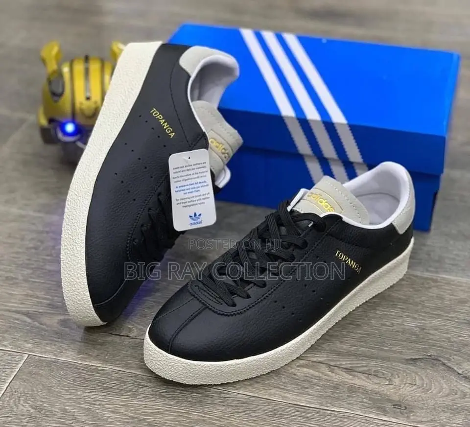 Adidas Topanga