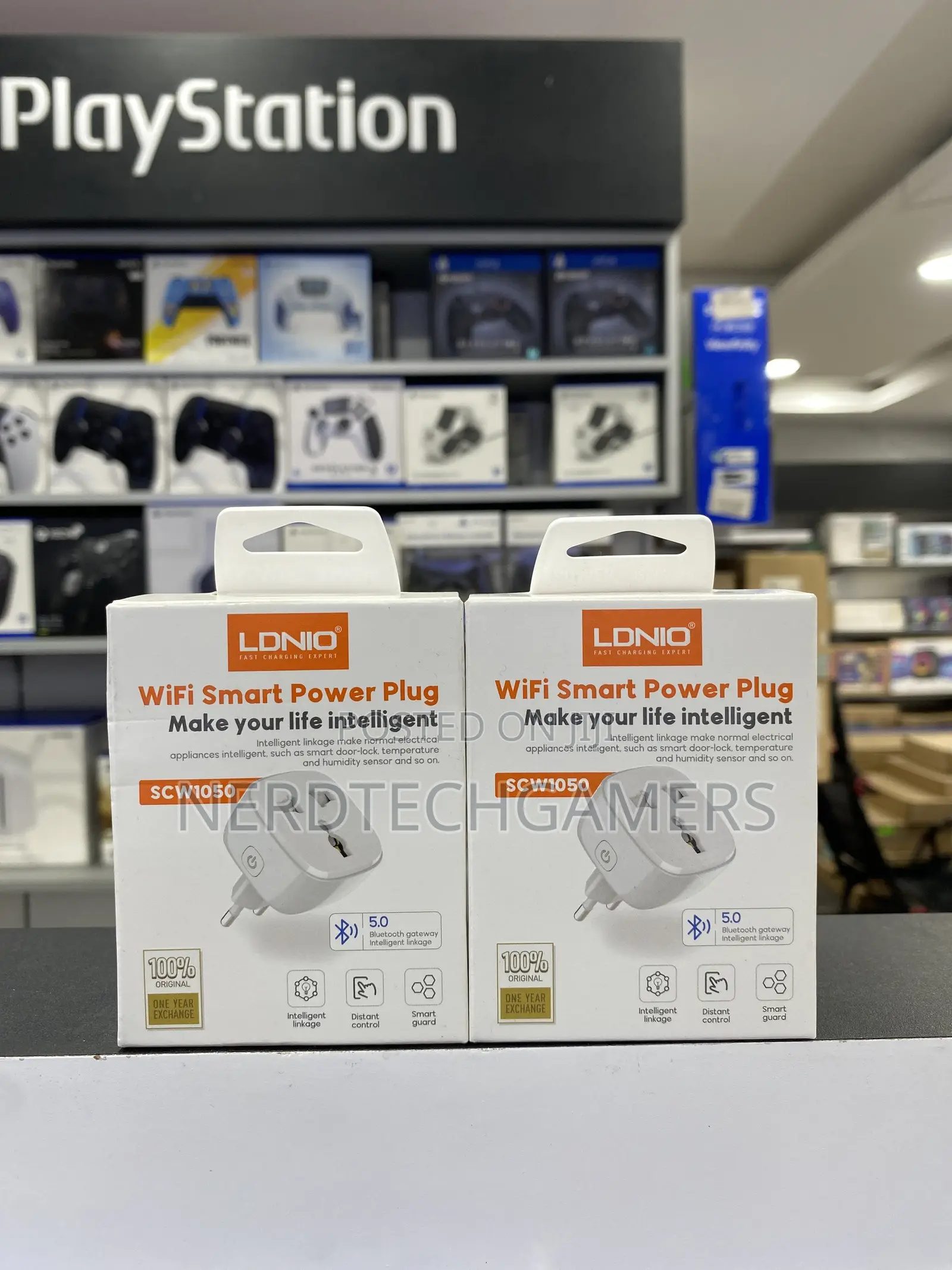 Ldnio Scw1050 Power Socket Suitable for Uk Eu Us, Remote Control
