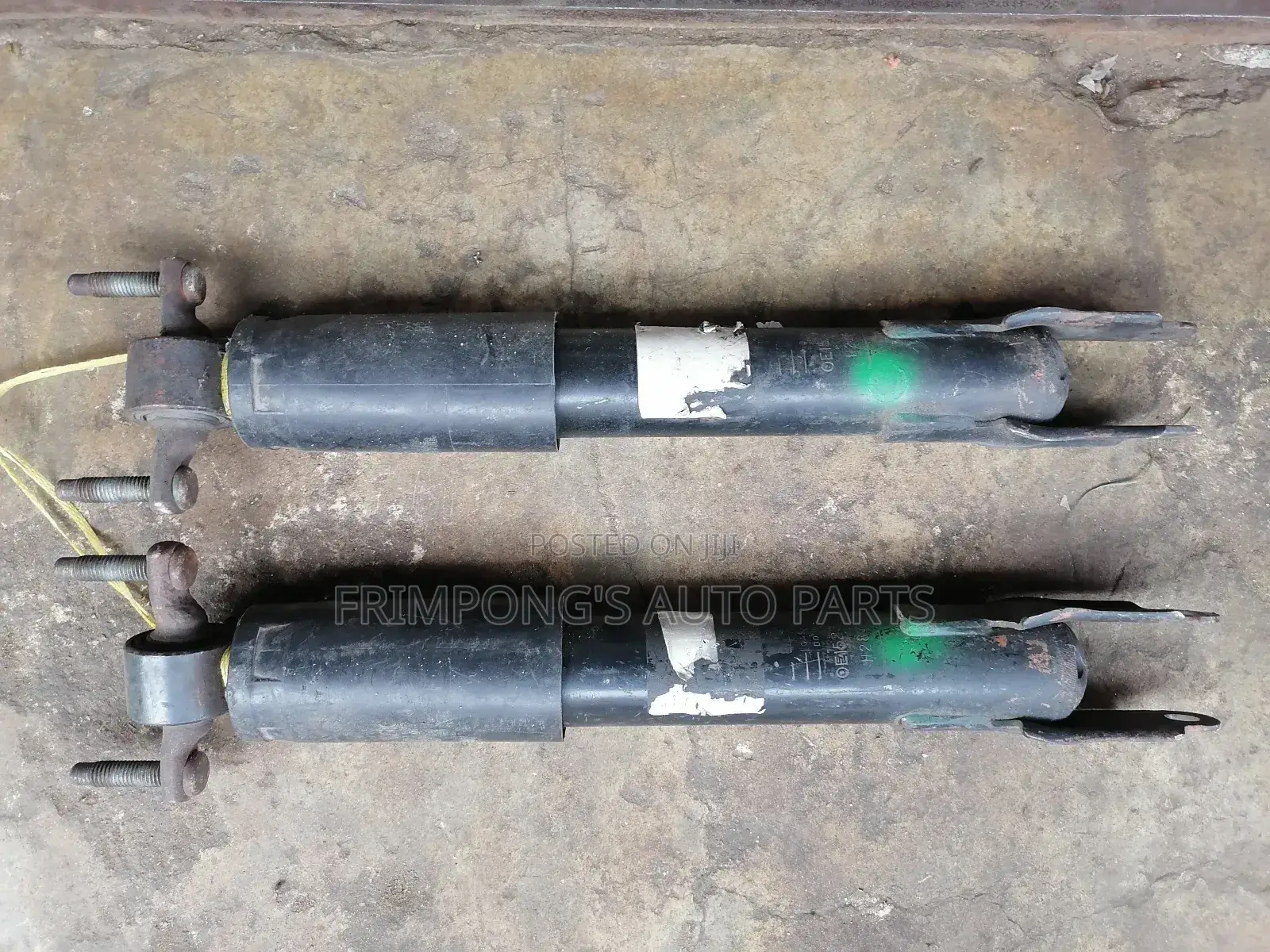 Chevrolet Silverado 2500 Front Shocks Absorbers
