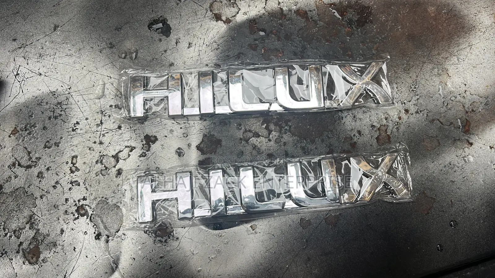 Hilux Lettering