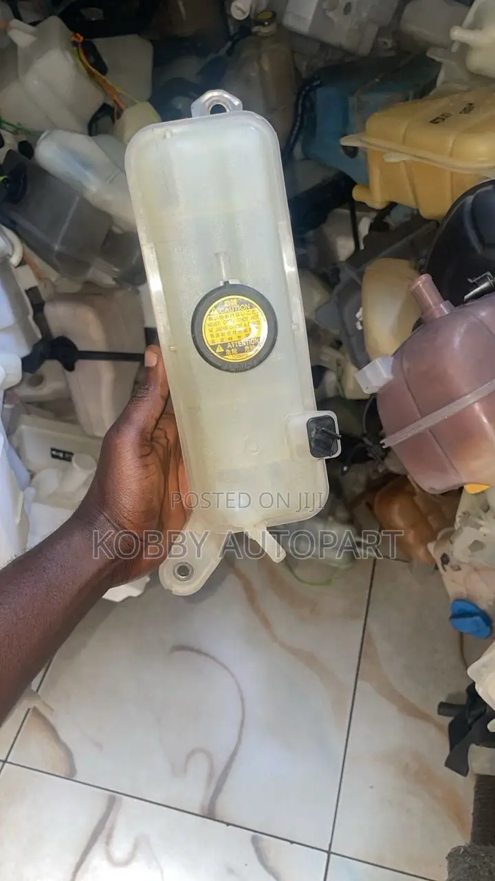 Toyota Rav4 Wiper Bottle Reservoir 2012 2013 2014 2015 2016 2017