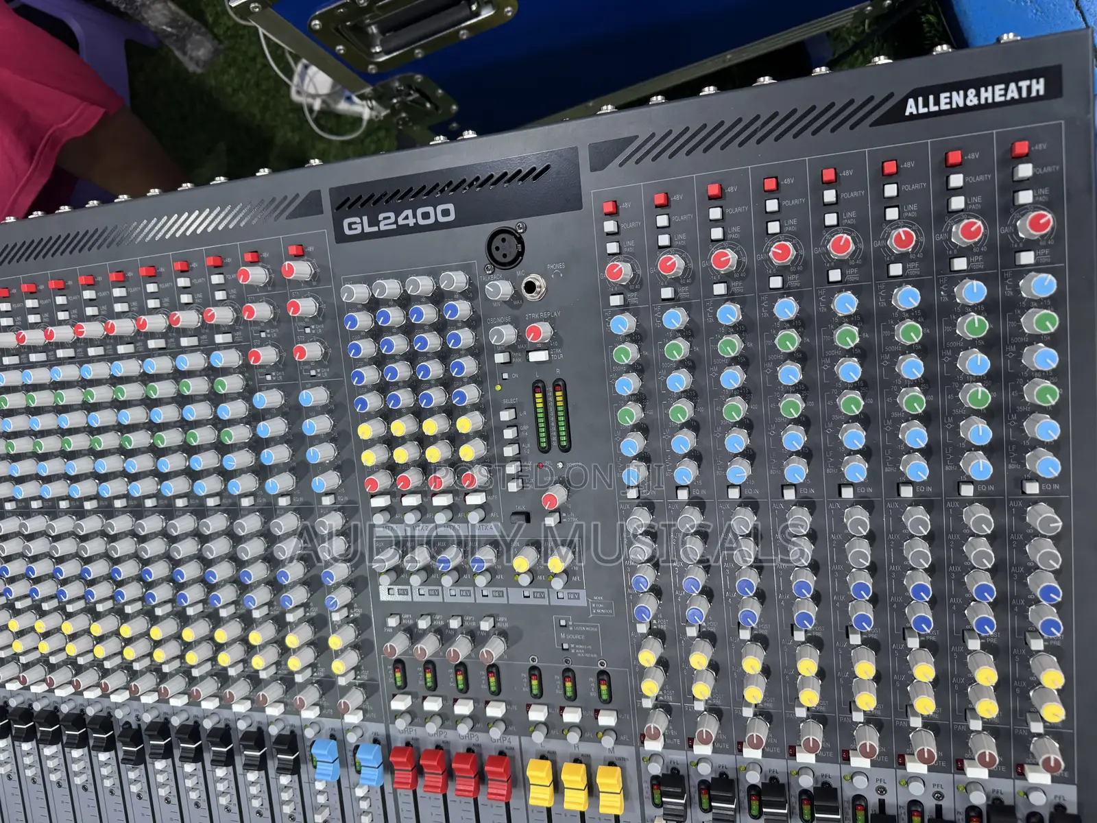 Allen and Heath 24 -Channel Raw Mixer