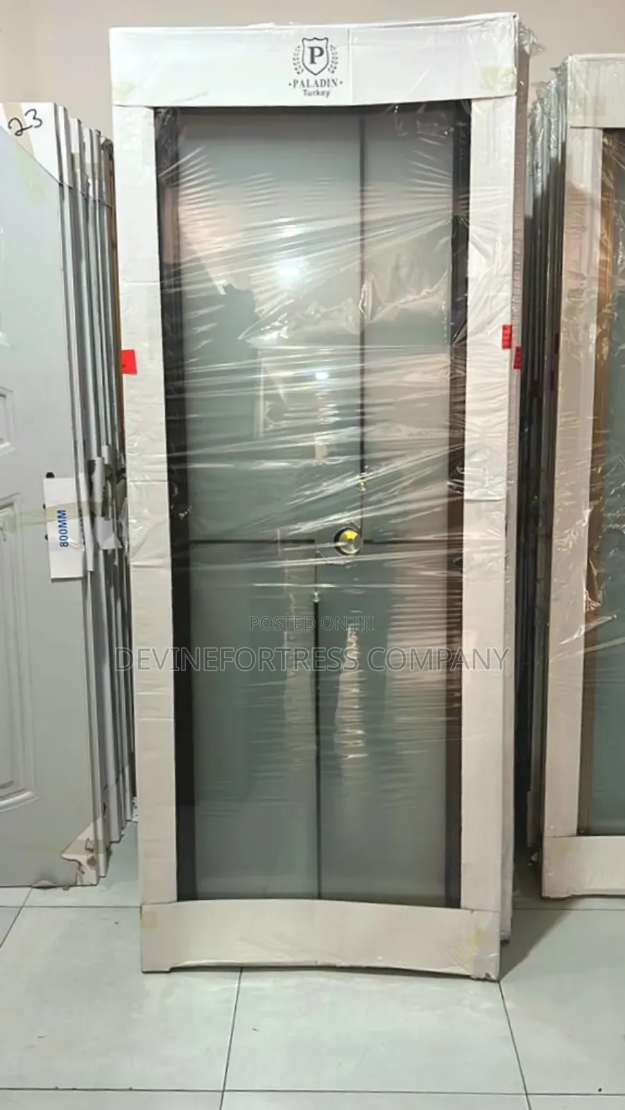 Quality Splendor Glass Doorwith Red Frame