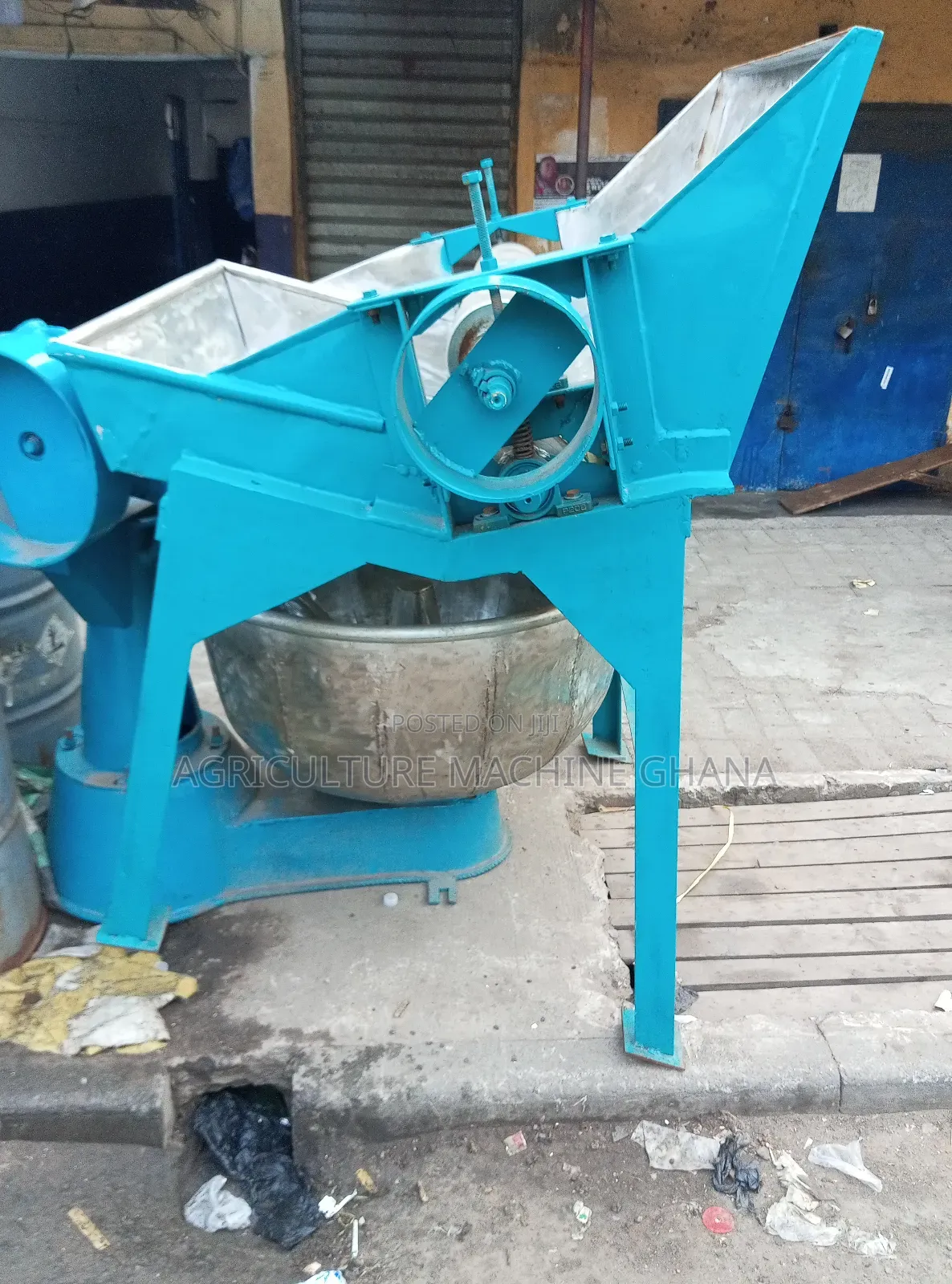 Bread Mixer and Roller With All Accessories Complete.