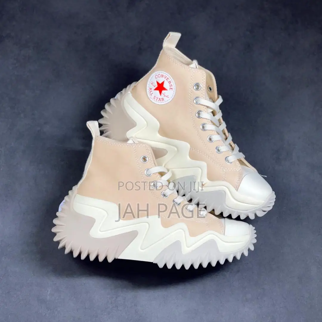 Converse Run Star Motion
