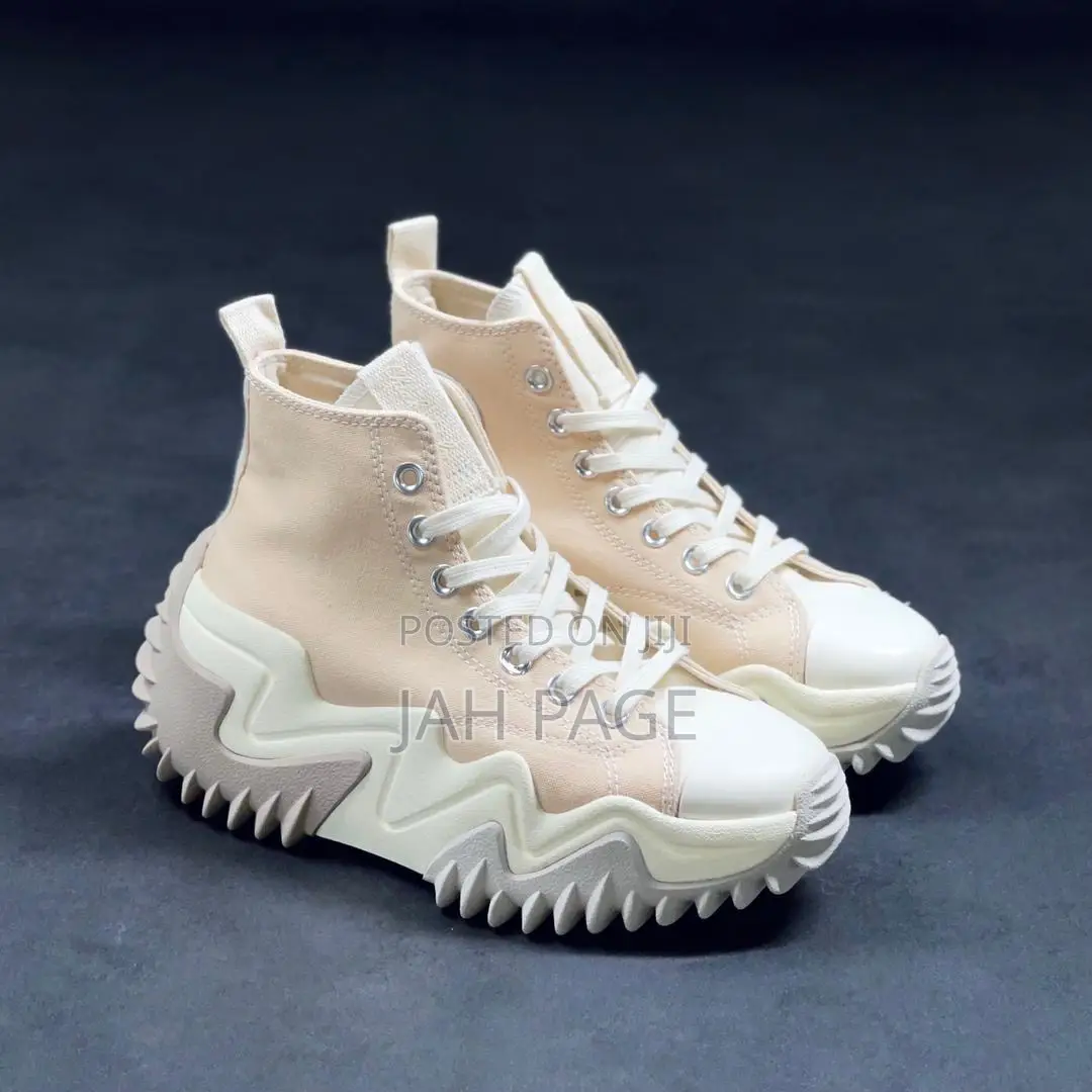 Converse Run Star Motion