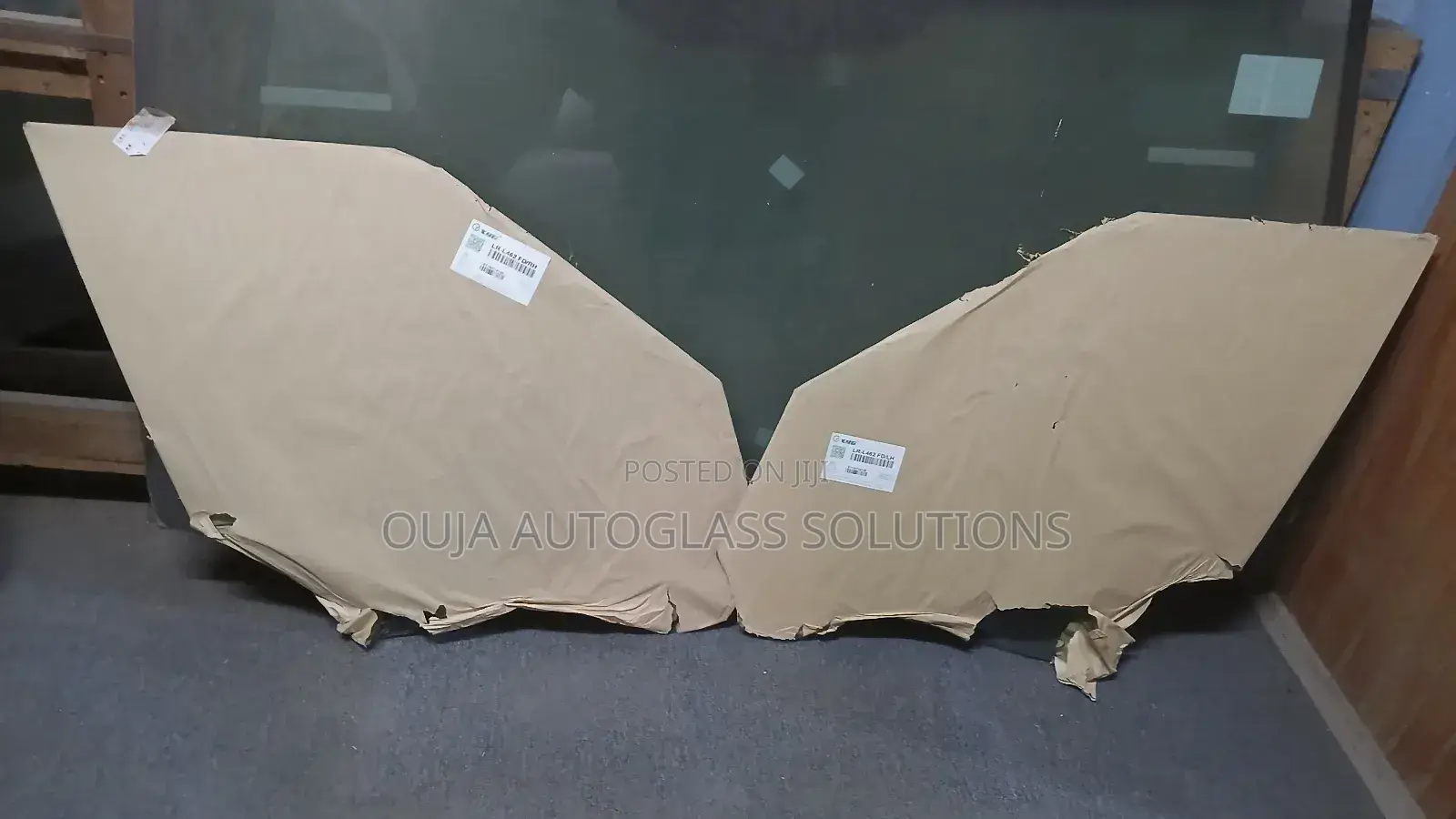 Land Rover Discovery 5 (Lr5) 2017 Front Door Glass Available