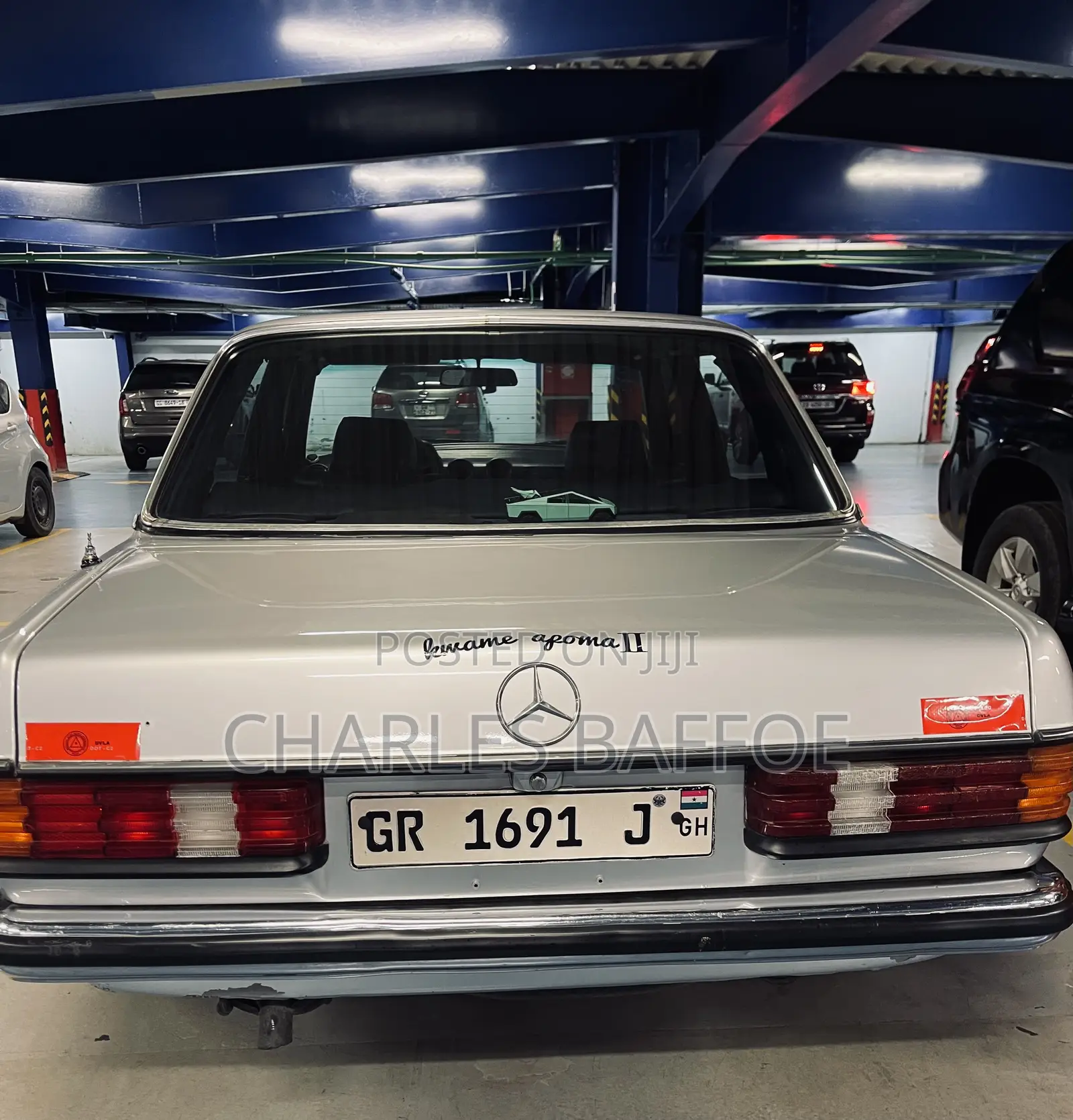 Mercedes-Benz W123 1979 Silver