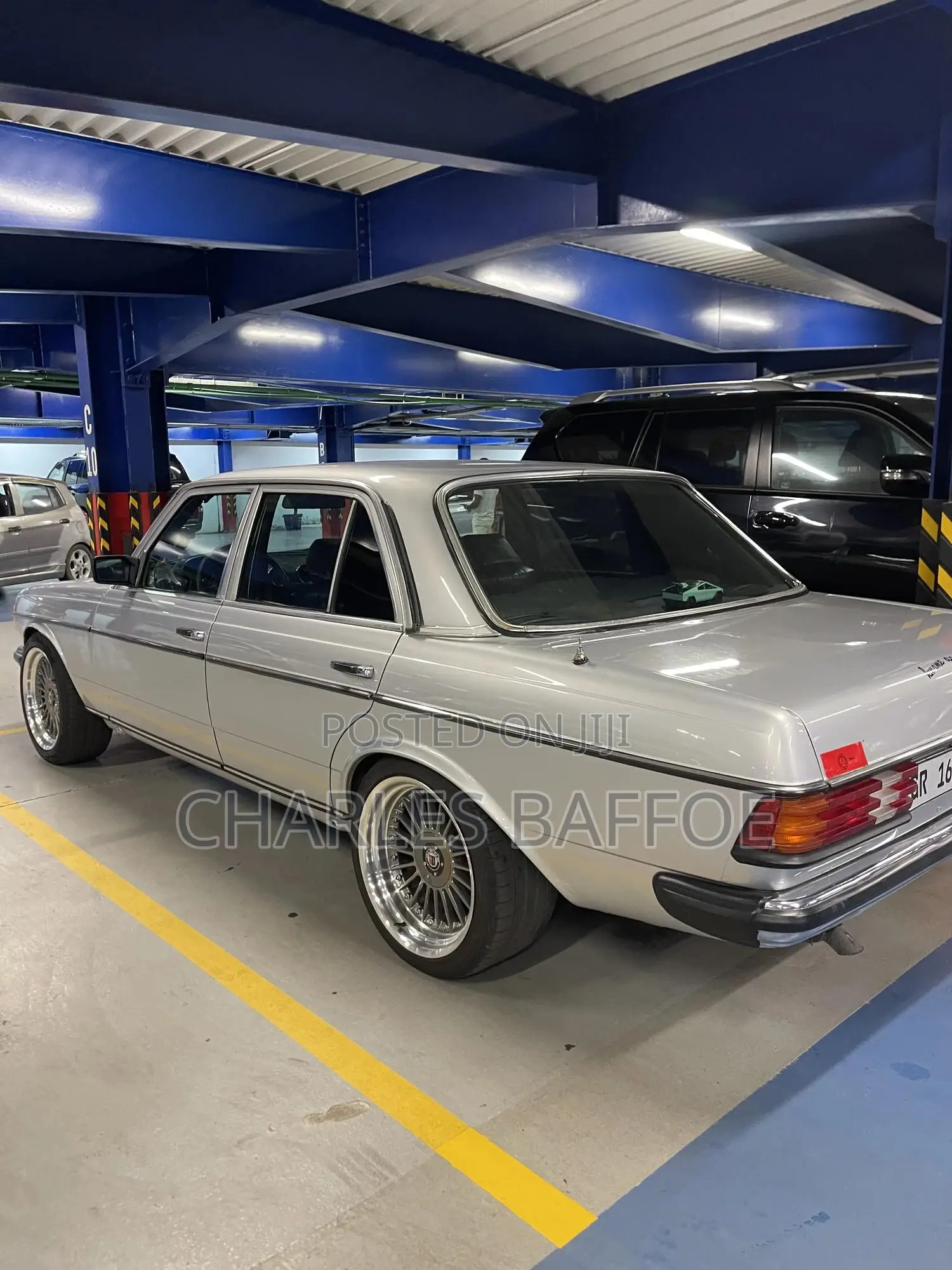 Mercedes-Benz W123 1979 Silver