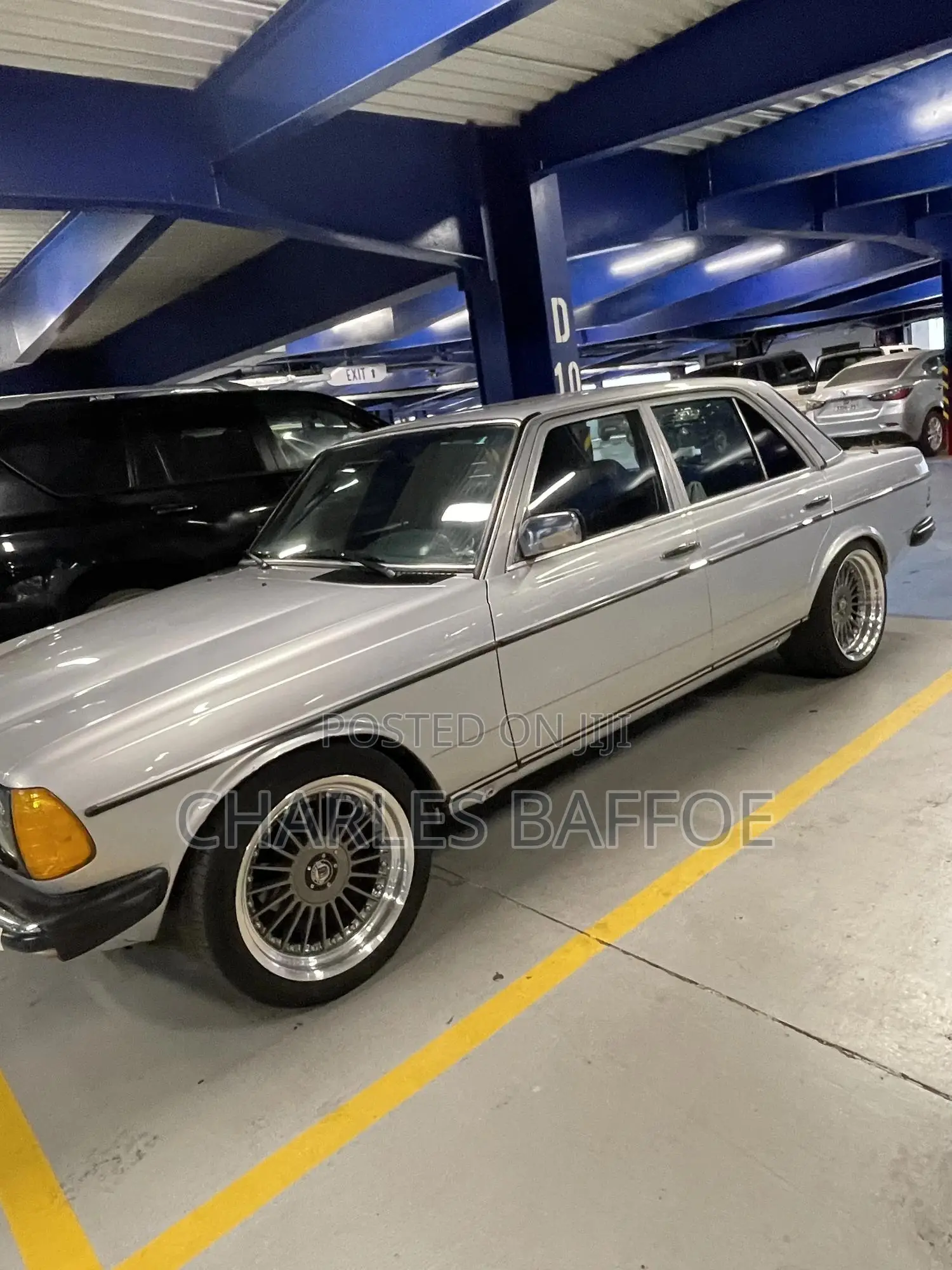 Mercedes-Benz W123 1979 Silver
