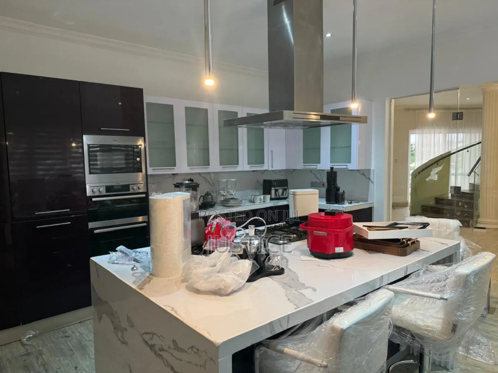 7bdrm Mansion in East Airport for rent