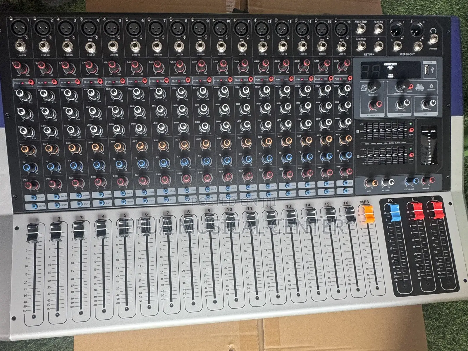 Yamaha 16 Channel Kv Mixer