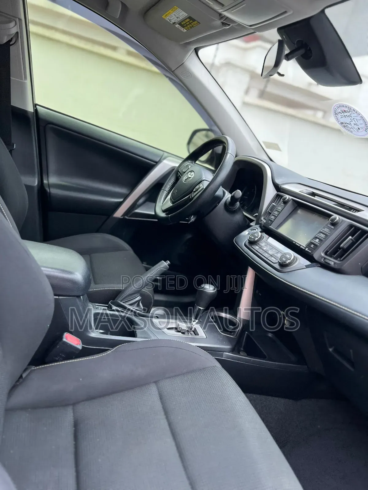 Toyota RAV4 XLE AWD (2.5L 4cyl 6A) 2017 Gray