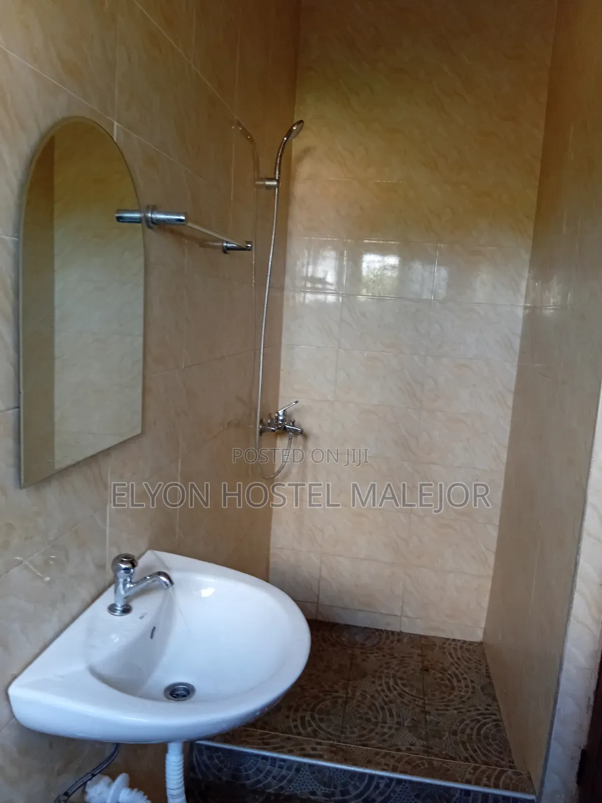 Furnished 1bdrm Shared Apartment in Elyon Hostel Near, Malejor