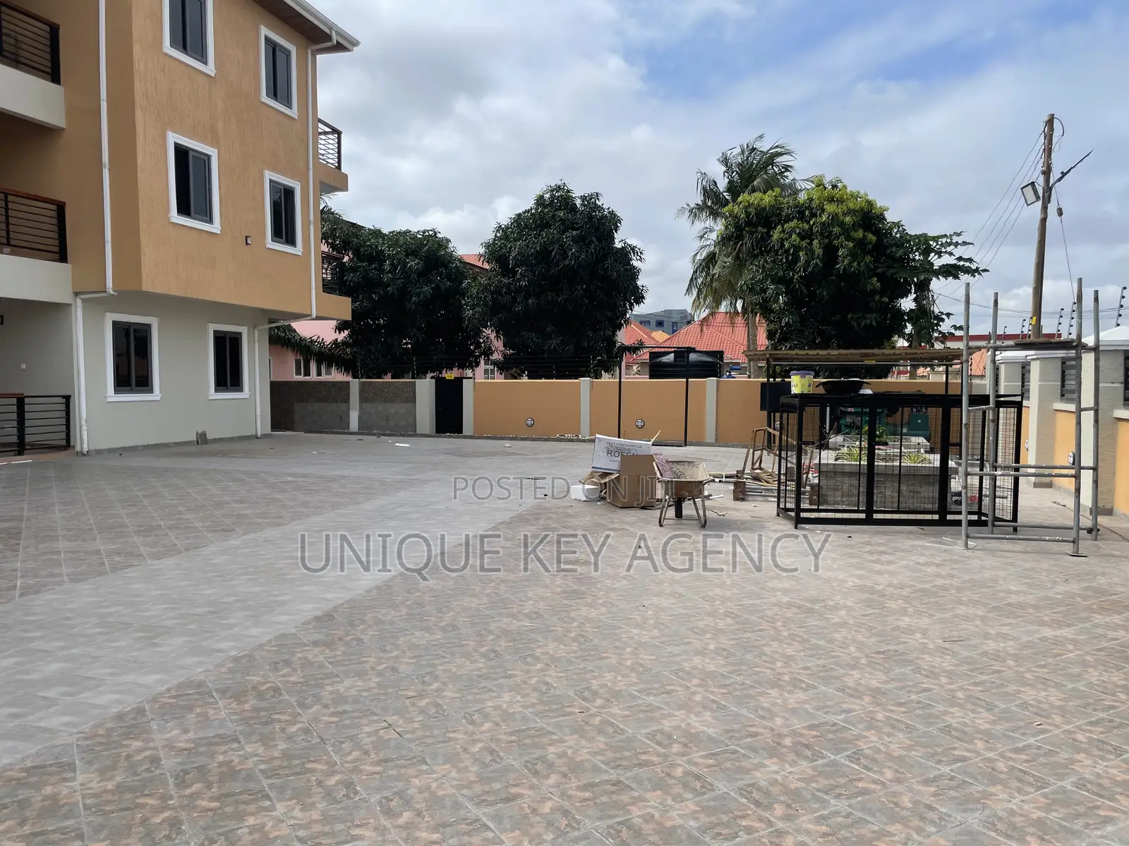 3bdrm Apartment in Unique Key Agency, Manet Junction for rent