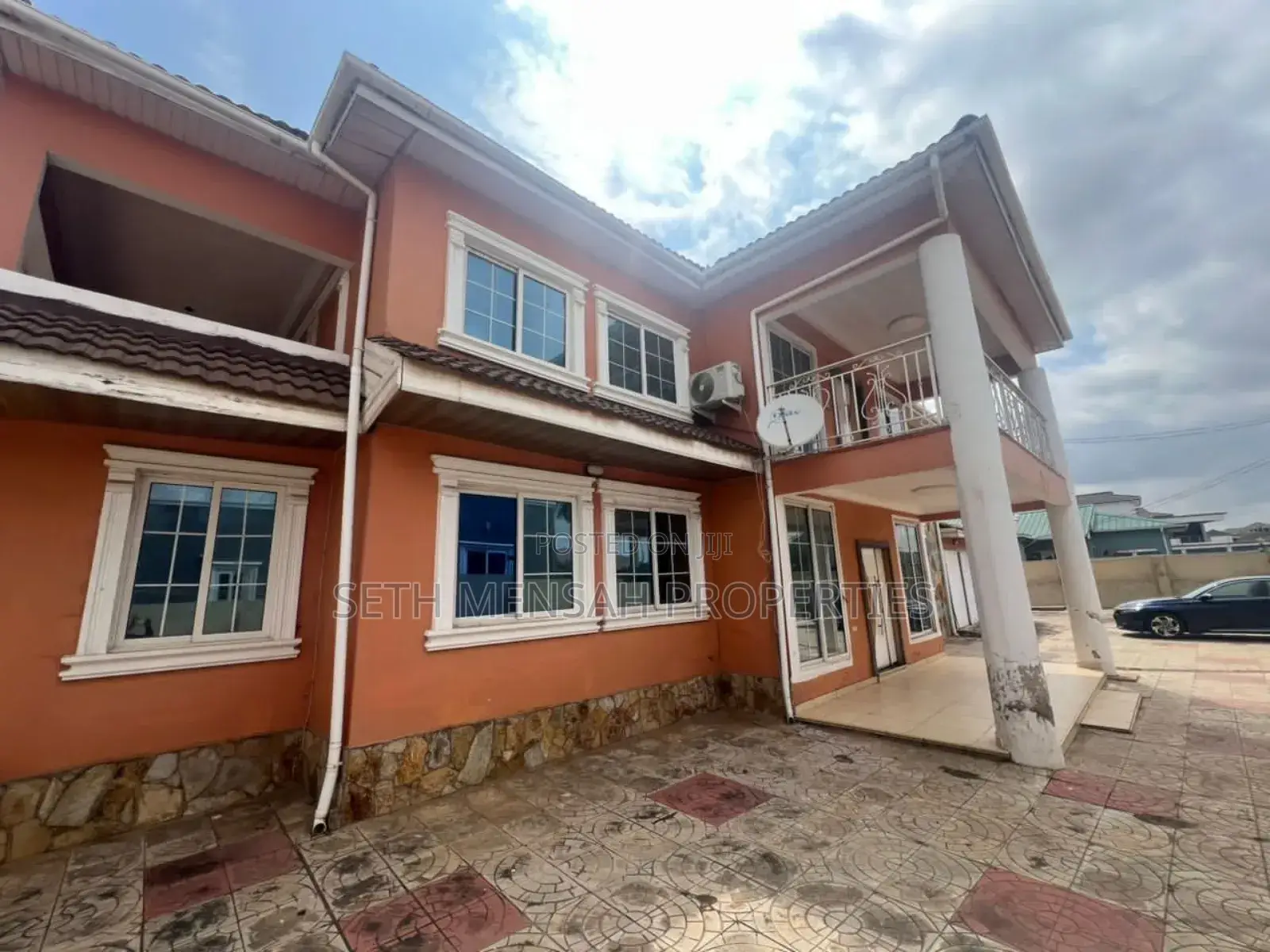 5bdrm House in East Legon for rent