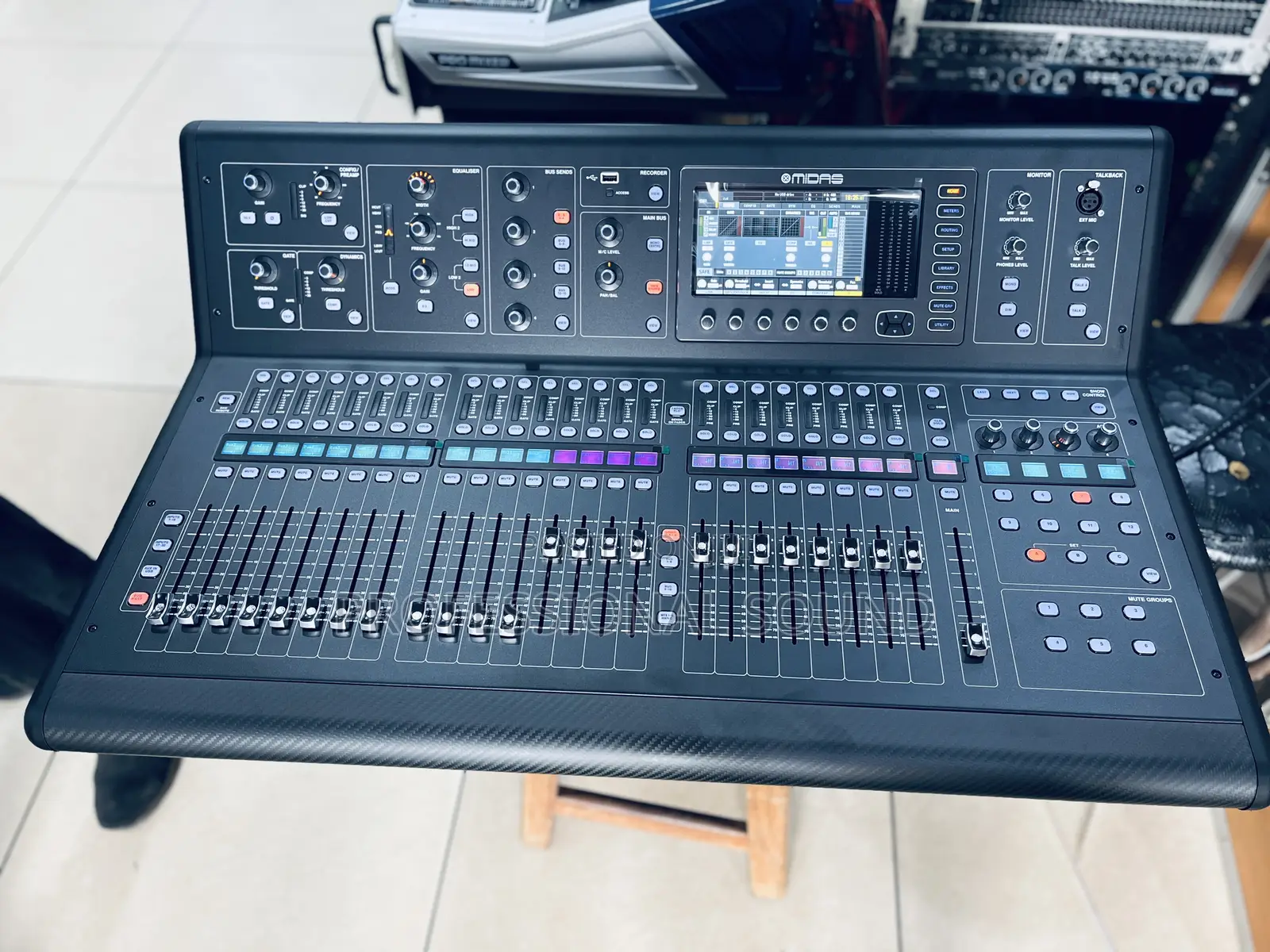 Midas 32 Digital Live Mixer