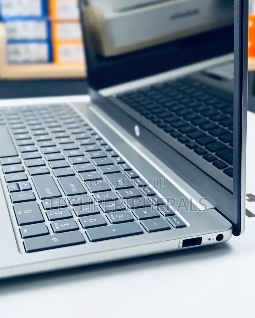 New Laptop HP 15 8GB Intel Core i5 SSD 512GB