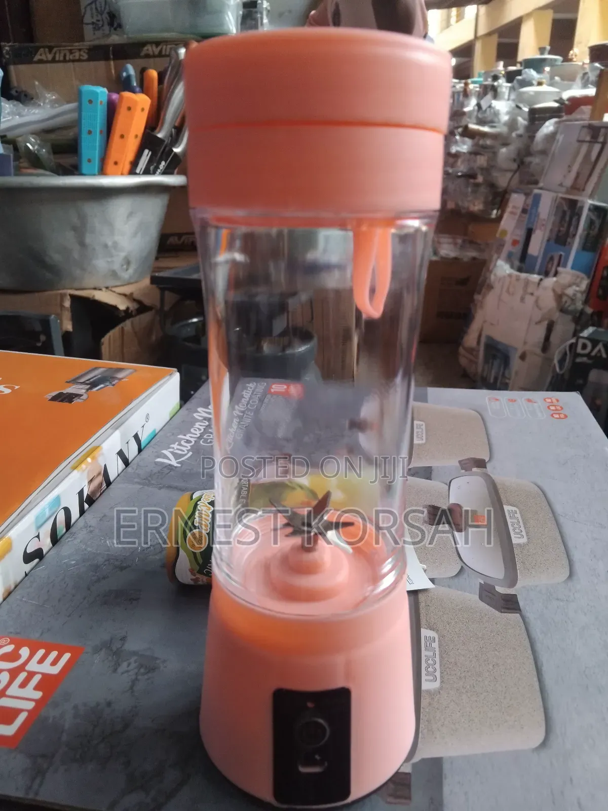 Portable and Rechargeable Battery Juicer Blender
