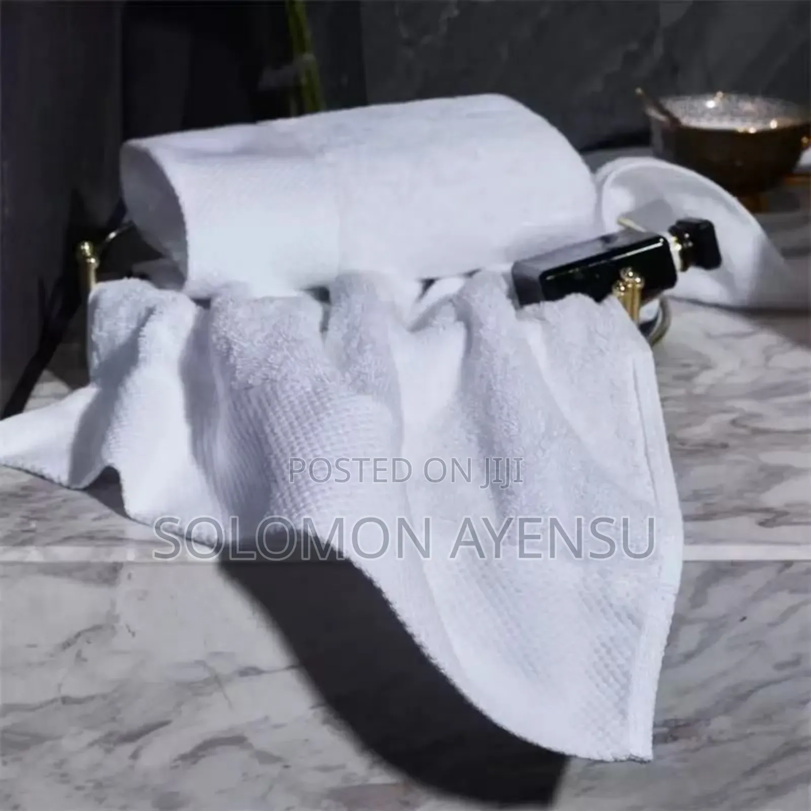 White Cotton Towels Available in 2 Different Sizes
