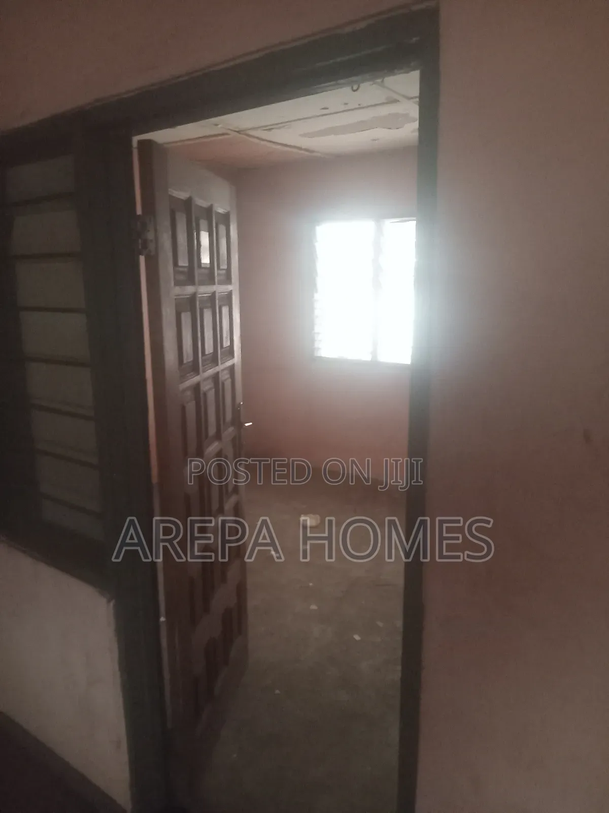 4bdrm Bungalow in Arepa Homes, Madina for rent