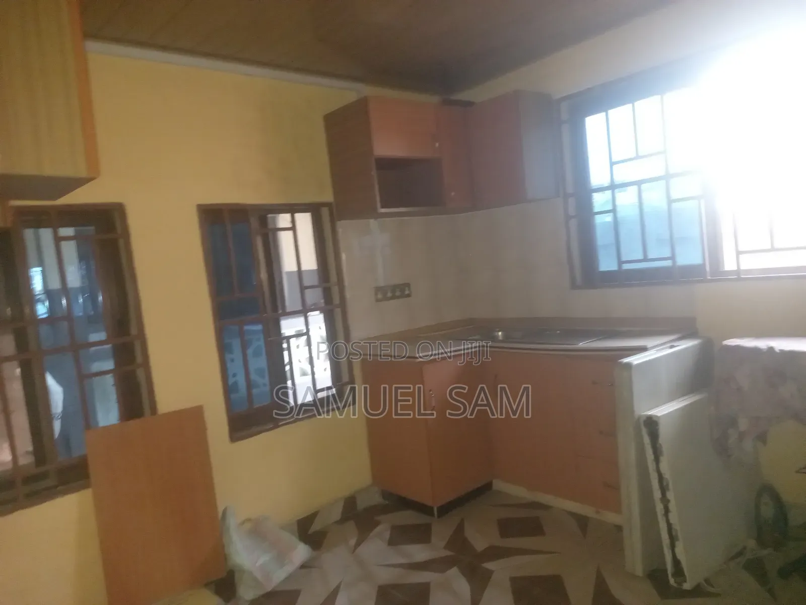 2bdrm Apartment in Community 5, Tema Metropolitan for rent