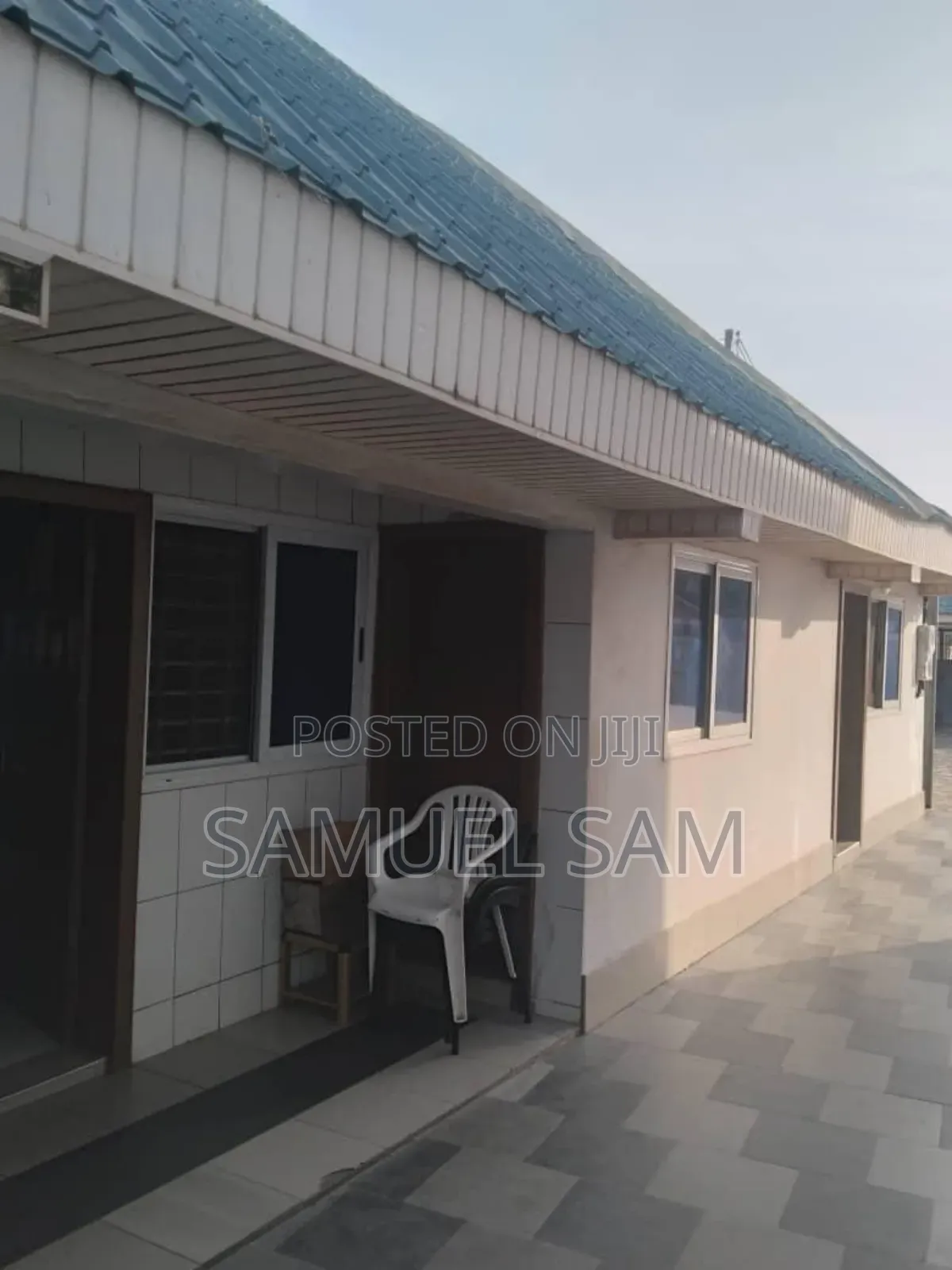 5bdrm Mansion in Tema Com.10 for sale